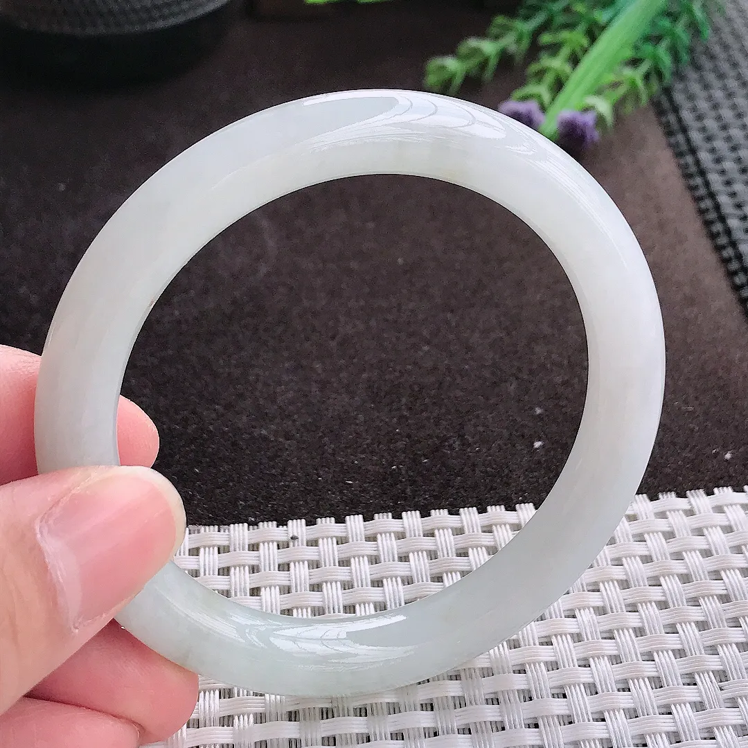 实拍A货翡翠57/9老坑秀气冰润圆条手镯翡翠玉镯子平安镯