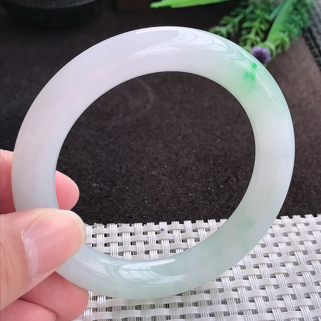 实拍A货翡翠56.5/11/10.9老坑冰胶果冻飘阳绿圆条手镯翡翠玉镯子平安镯