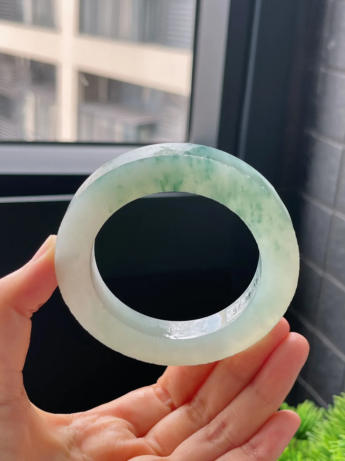 翡翠冰糯种飘花毛坯，⭕️正圈最大做60，圆条最大做56；最小做53.7