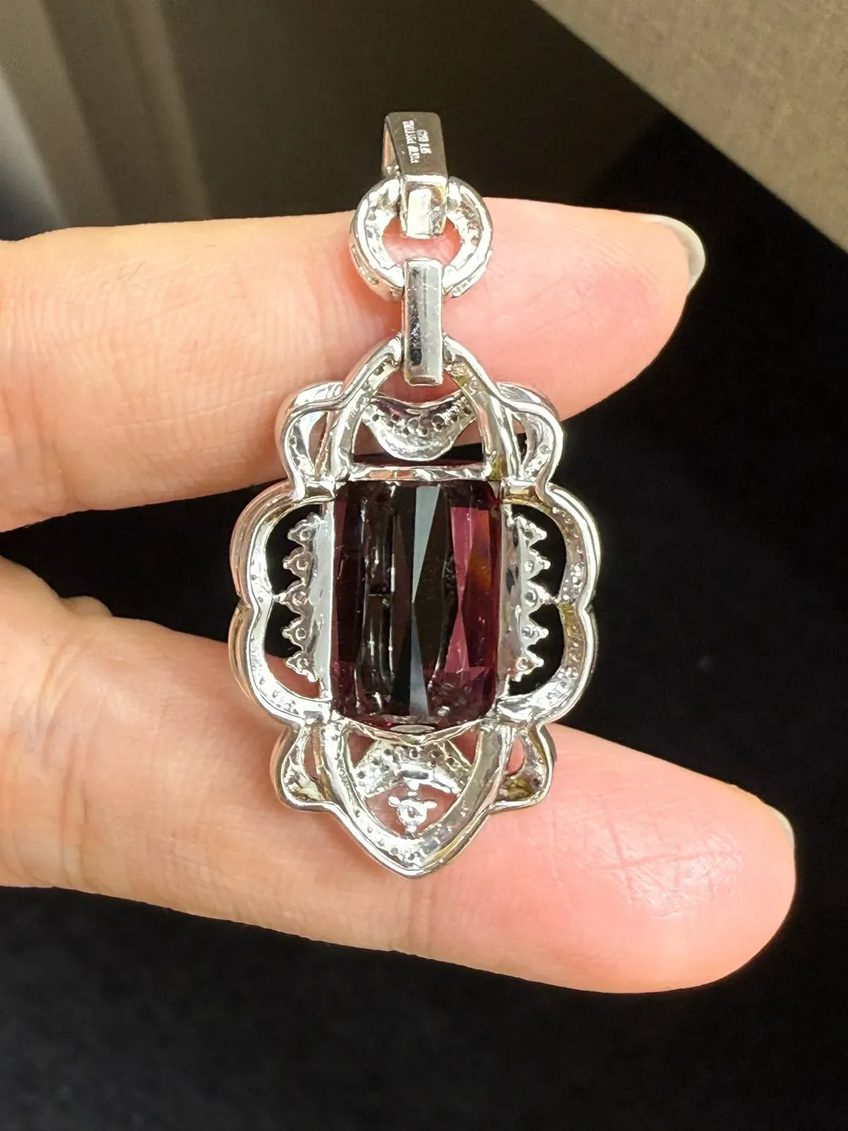 18k金镶嵌天然红碧玺吊坠！颜色超美！整体尺寸49*22.3mm，重12.56克