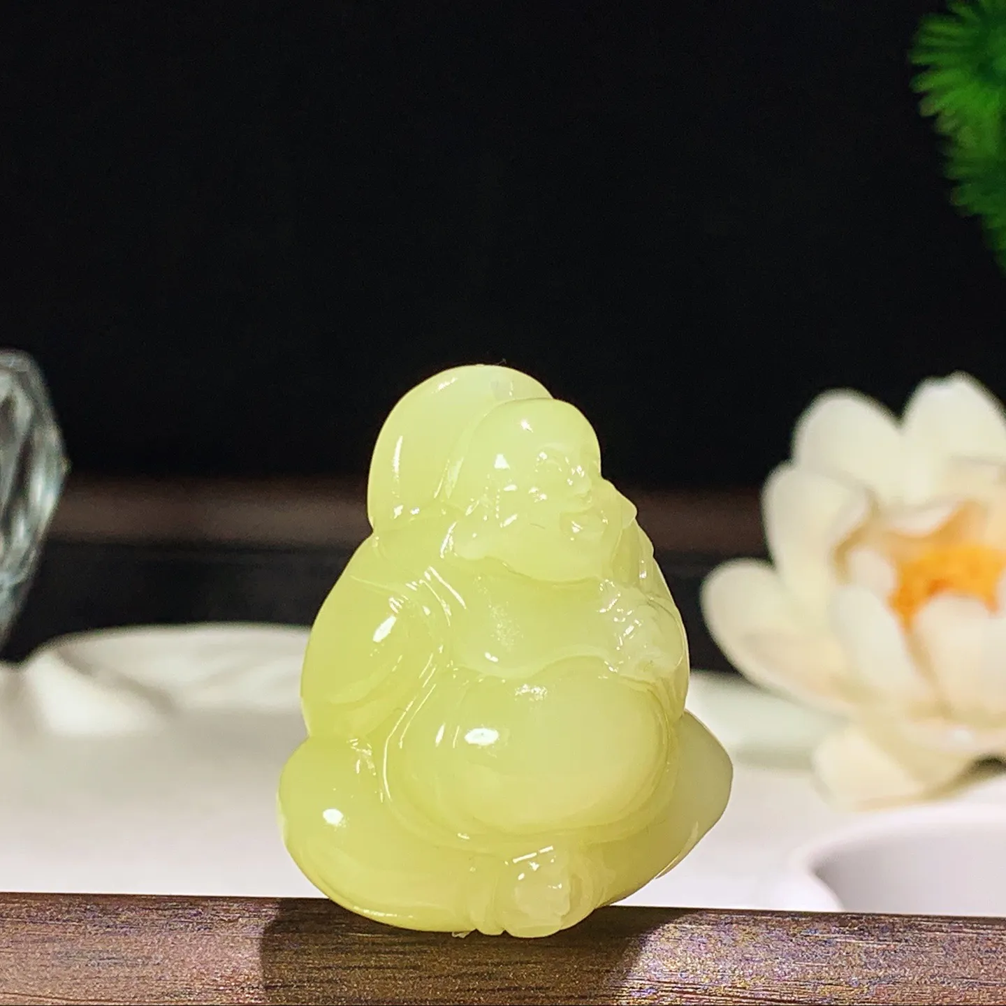 新疆和若羌黄口料佛引福来挂件 尺寸36/32/16重24克。玉质细腻油润。手推出油。佩戴高端典雅。lt260128