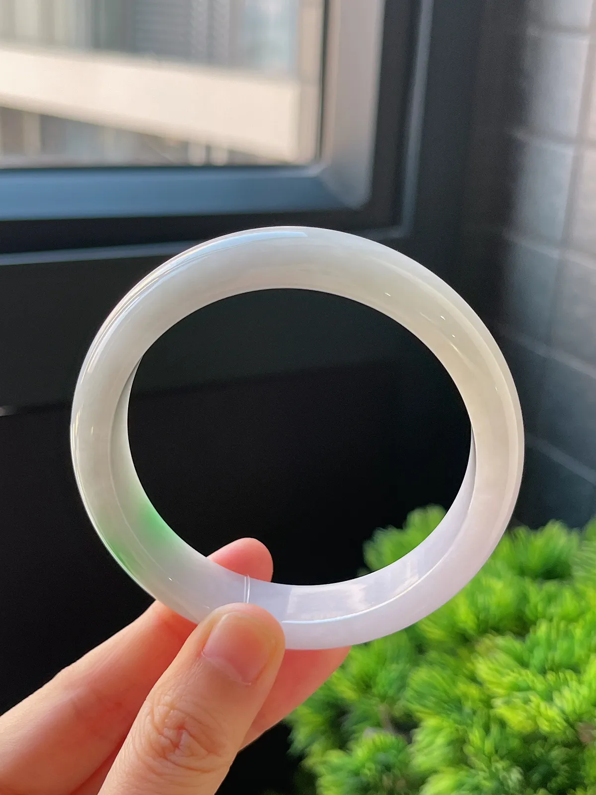 正圈59圈口，翡翠糯化种飘绿手镯