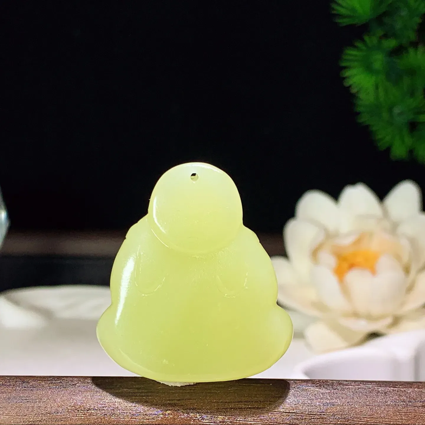 新疆和若羌黄口料佛引福来挂件 尺寸36/32/16重24克。玉质细腻油润。手推出油。佩戴高端典雅。lt260128