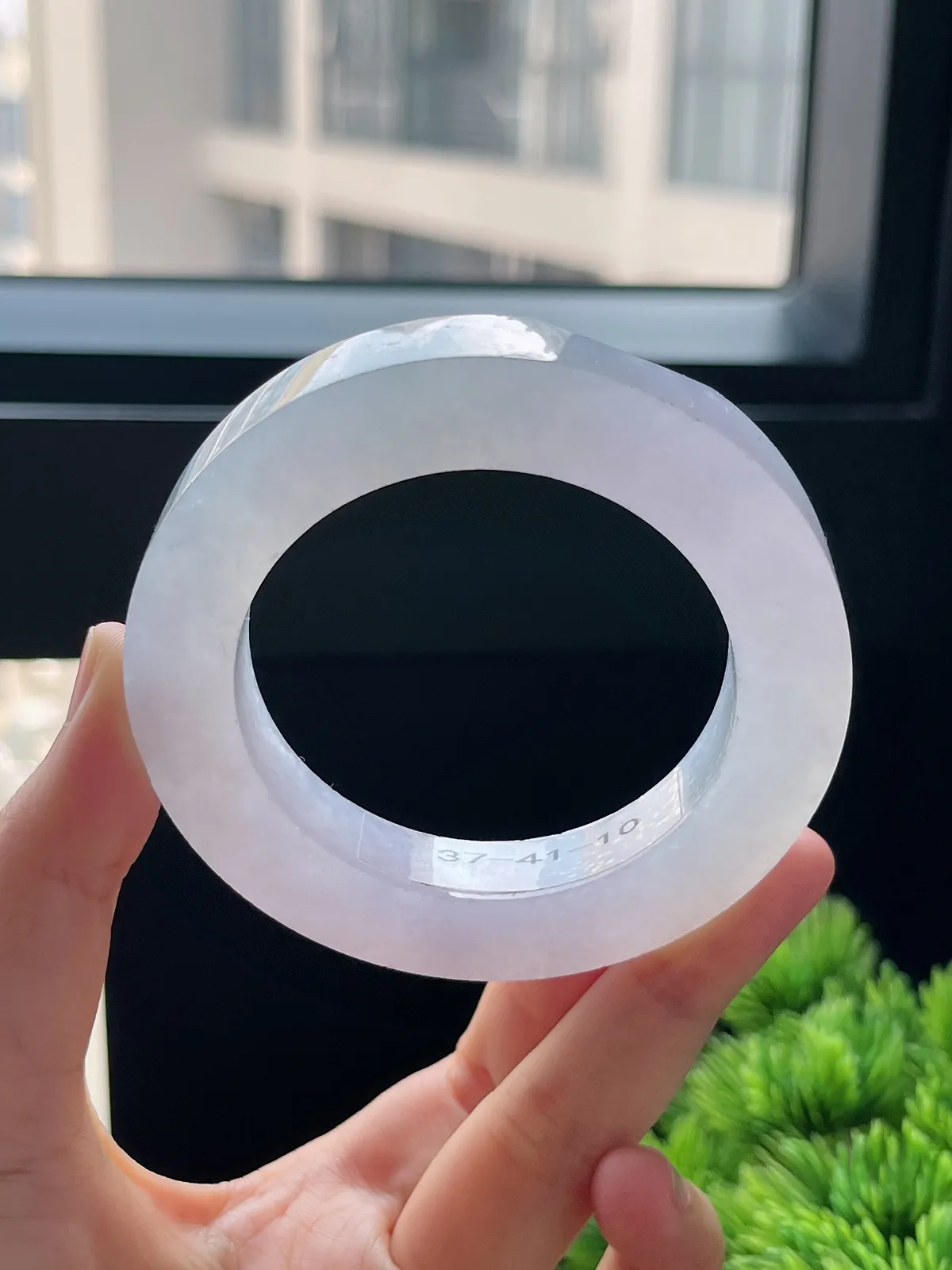 翡翠冰糯种白色毛坯，⭕️正圈最大做59，圆条最大做55；最小做51.8