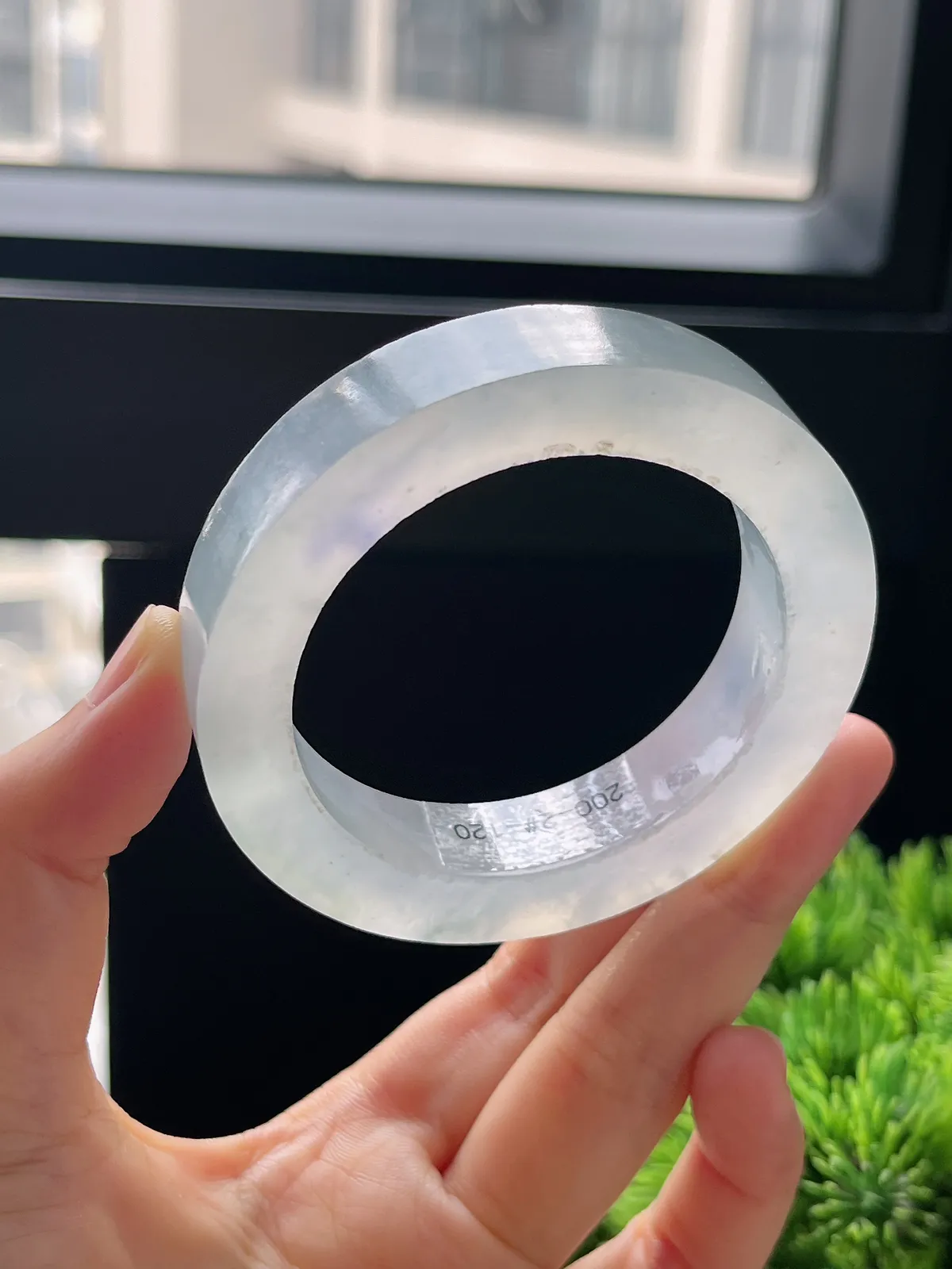 翡翠冰种飘花毛坯，⭕️正圈最大做53，最小做50.8