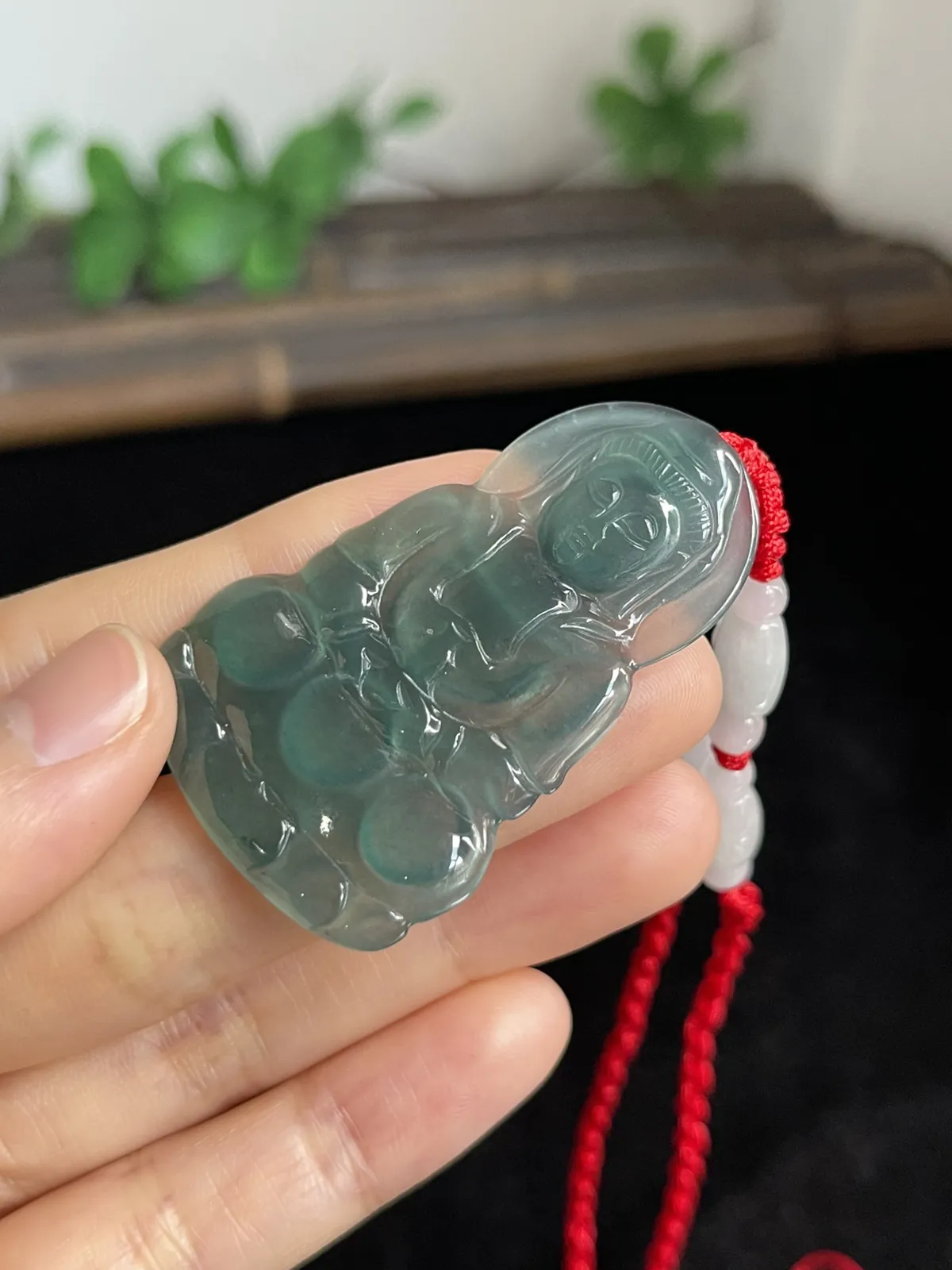 冰种蓝色蓝水，观音吊坠，翡翠吊坠