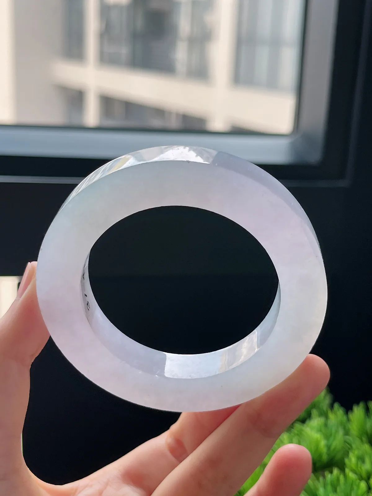 翡翠冰糯种白色毛坯，⭕️正圈最大做59，圆条最大做55；最小做51.8