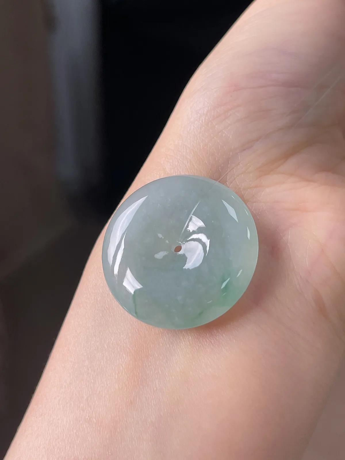 翡翠冰糯种淡绿色平安扣