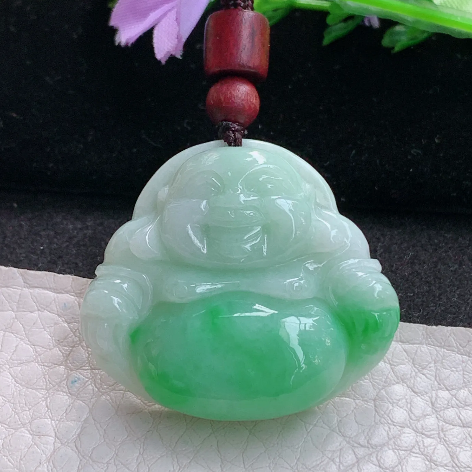 zen实拍35*38*9.5缅甸翡翠精美半山半水飘绿佛公玉项坠 玉挂件