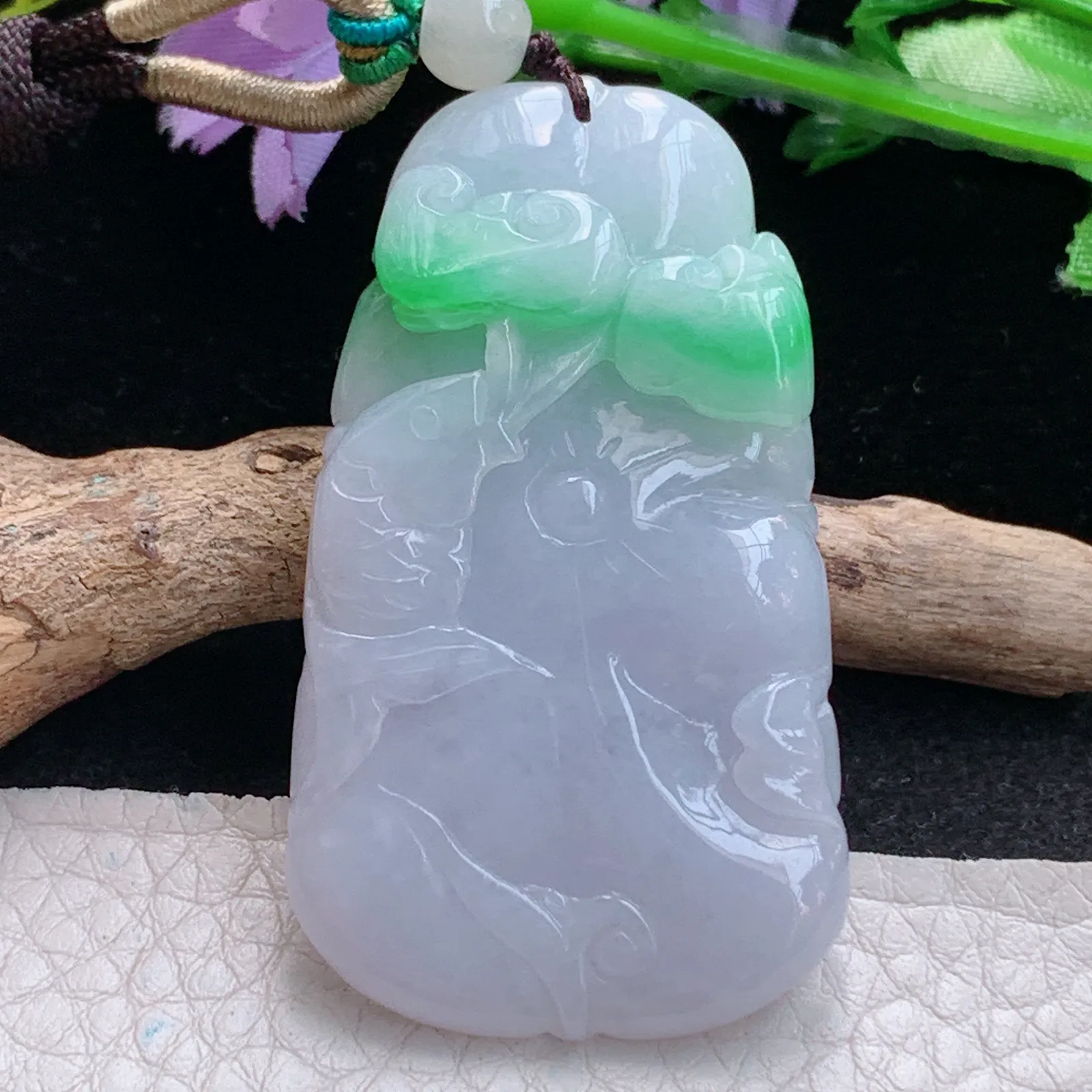 zen实拍52.5*29.8*12.5缅甸翡翠精美春带彩莲年有余玉项坠 玉挂件