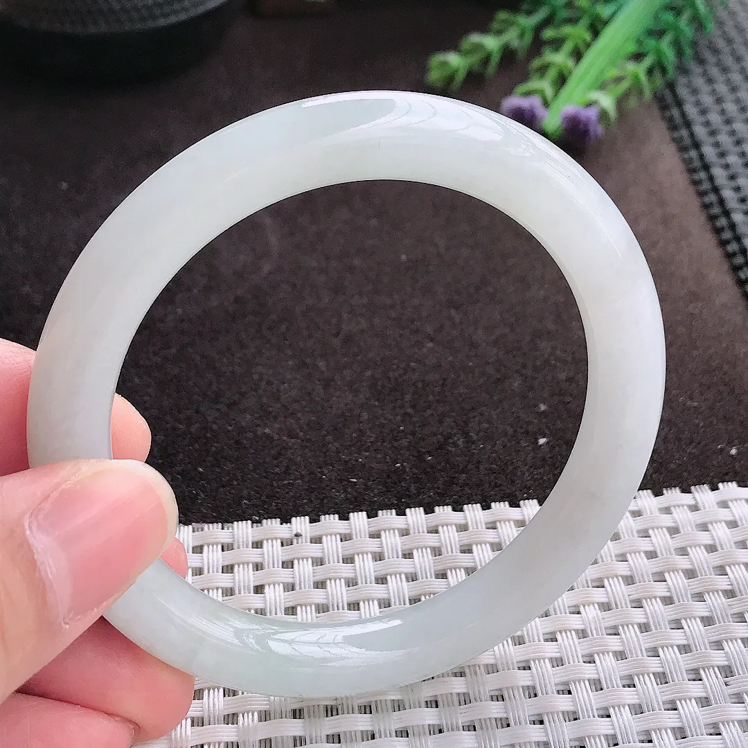 实拍A货翡翠57/9老坑秀气冰润圆条手镯翡翠玉镯子平安镯