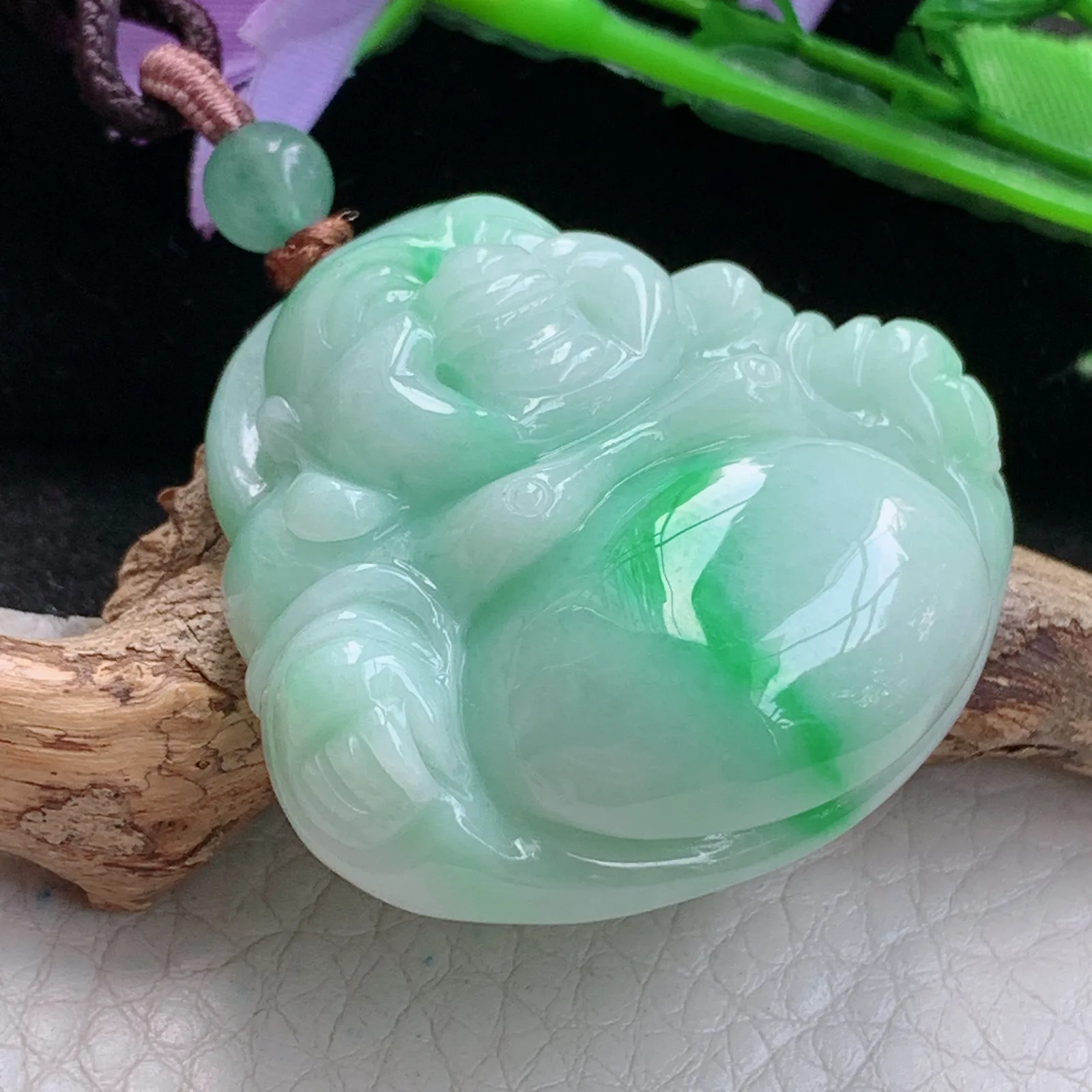 zen实拍43.6*46*13.2缅甸翡翠精美飘绿大佛公 弥勒佛玉项坠 玉挂件