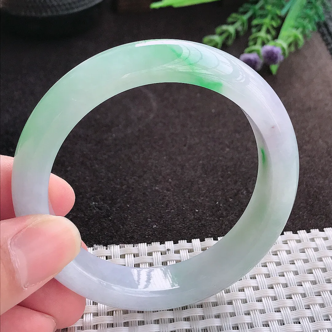 实拍A货翡翠56.5/13.7/8.9老坑冰胶水灵飘绿手镯翡翠玉镯子平安镯