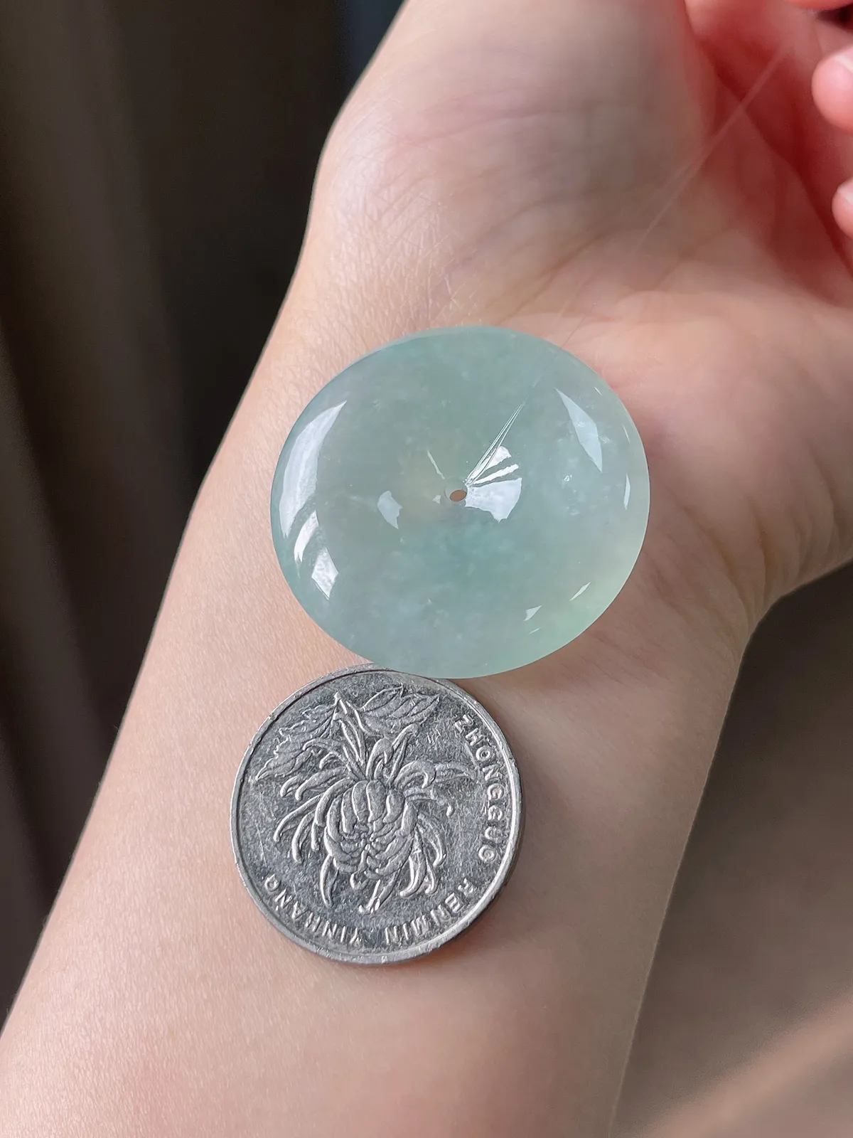 翡翠冰糯种淡绿色平安扣