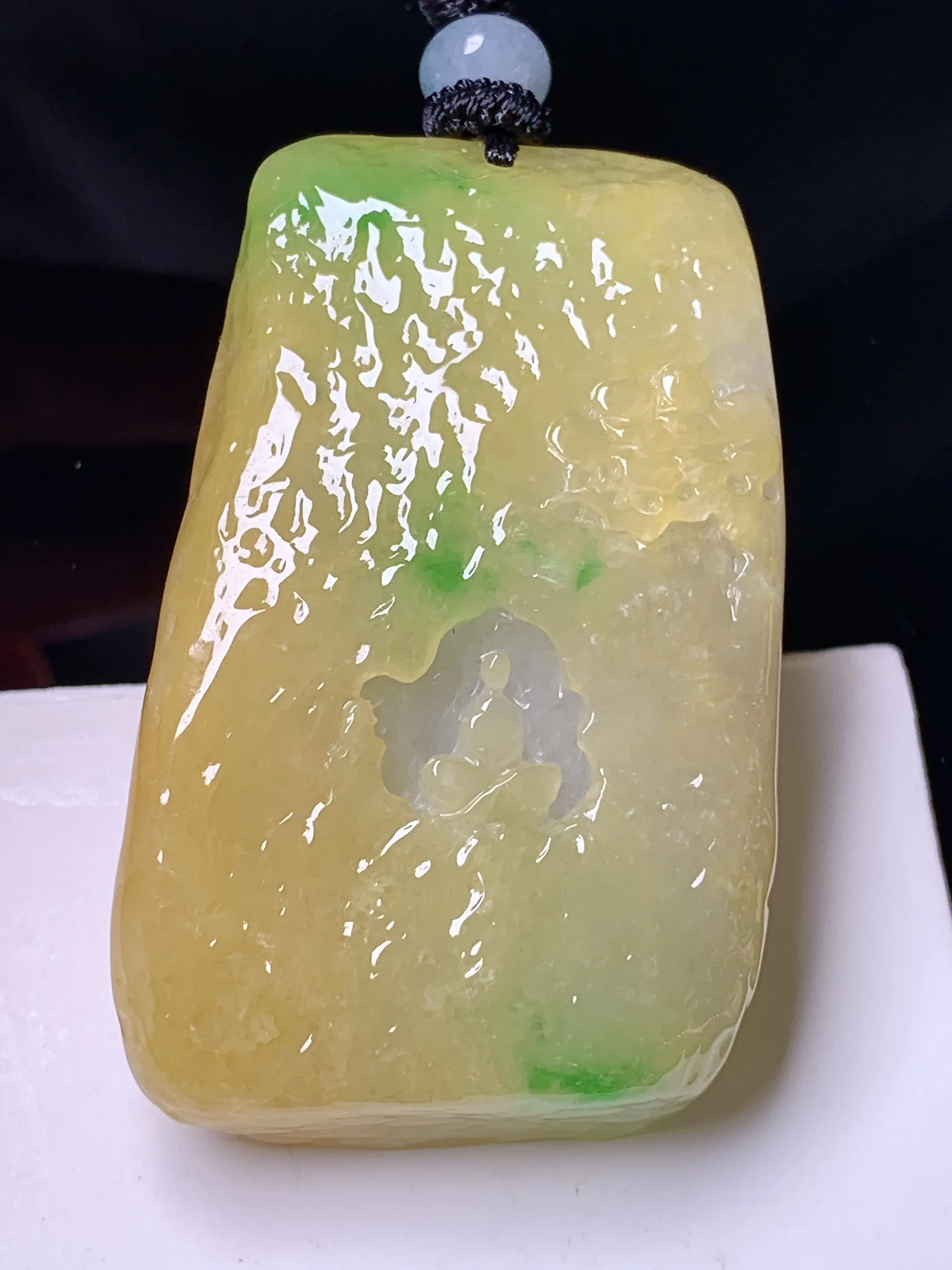 黄翡飘绿悟道牌吊坠 玉质细腻 色泽清新艳丽 整体尺寸49.5*29.5*9.3