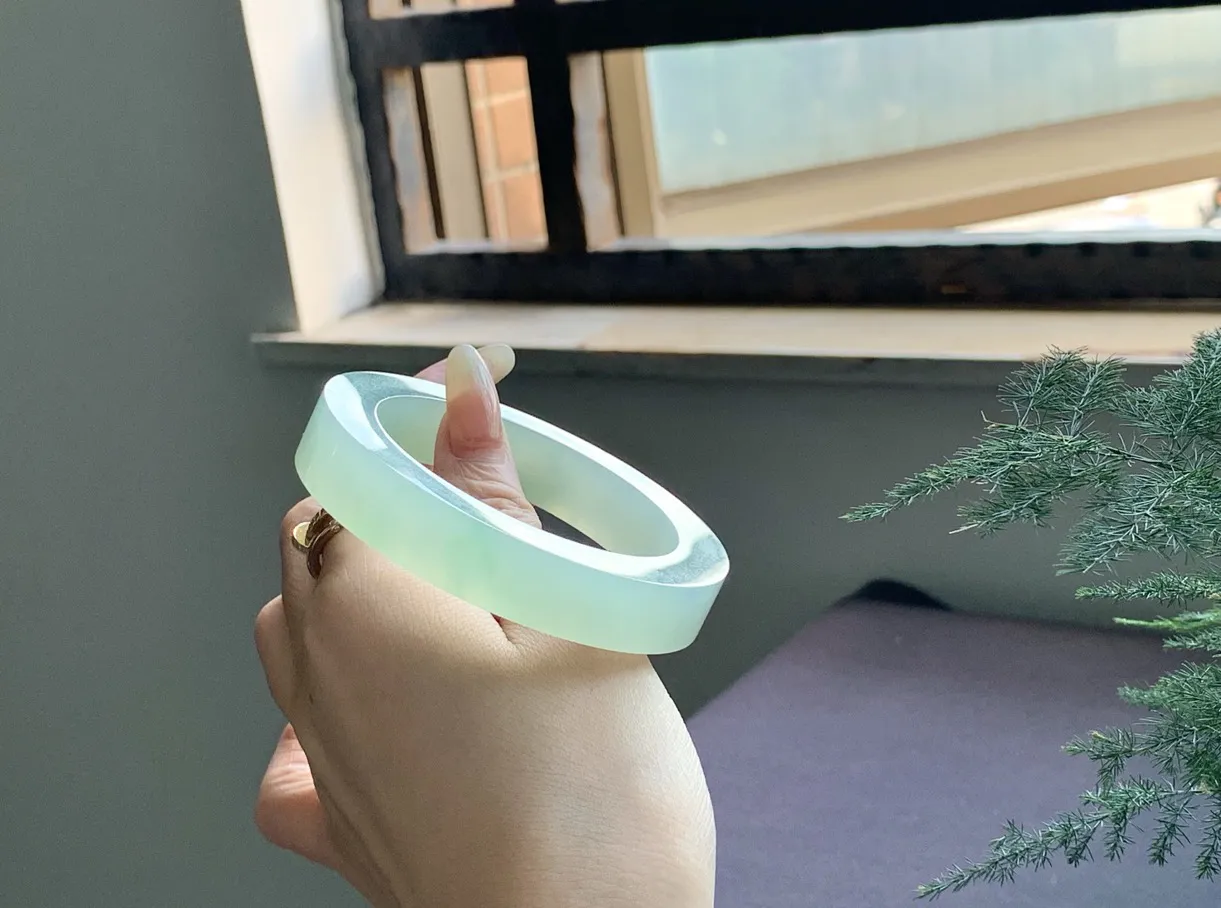 【冰芙蓉绿带花】