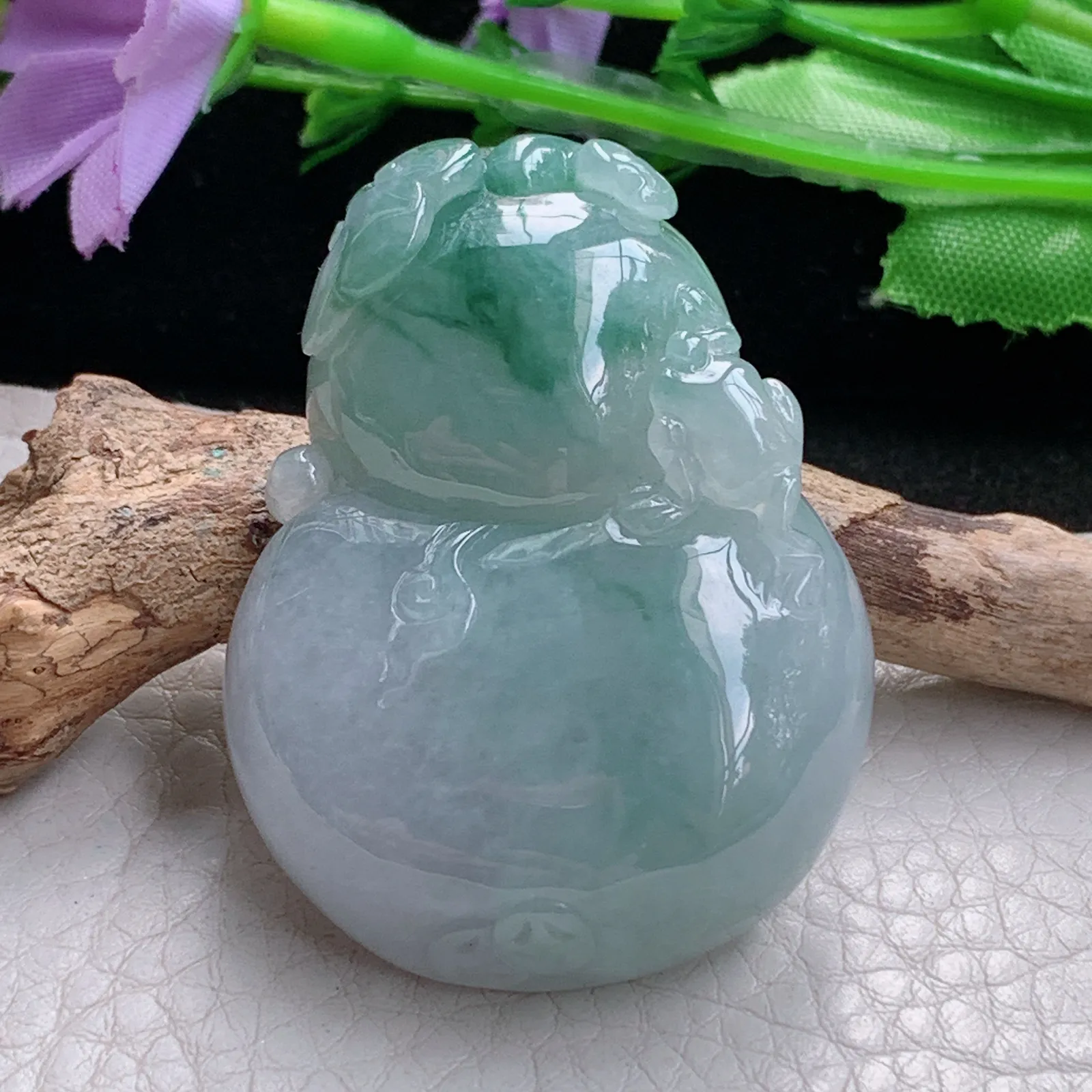 zen实拍46.5*35.2*11缅甸翡翠精美飘花大葫芦玉项坠 毛衣坠