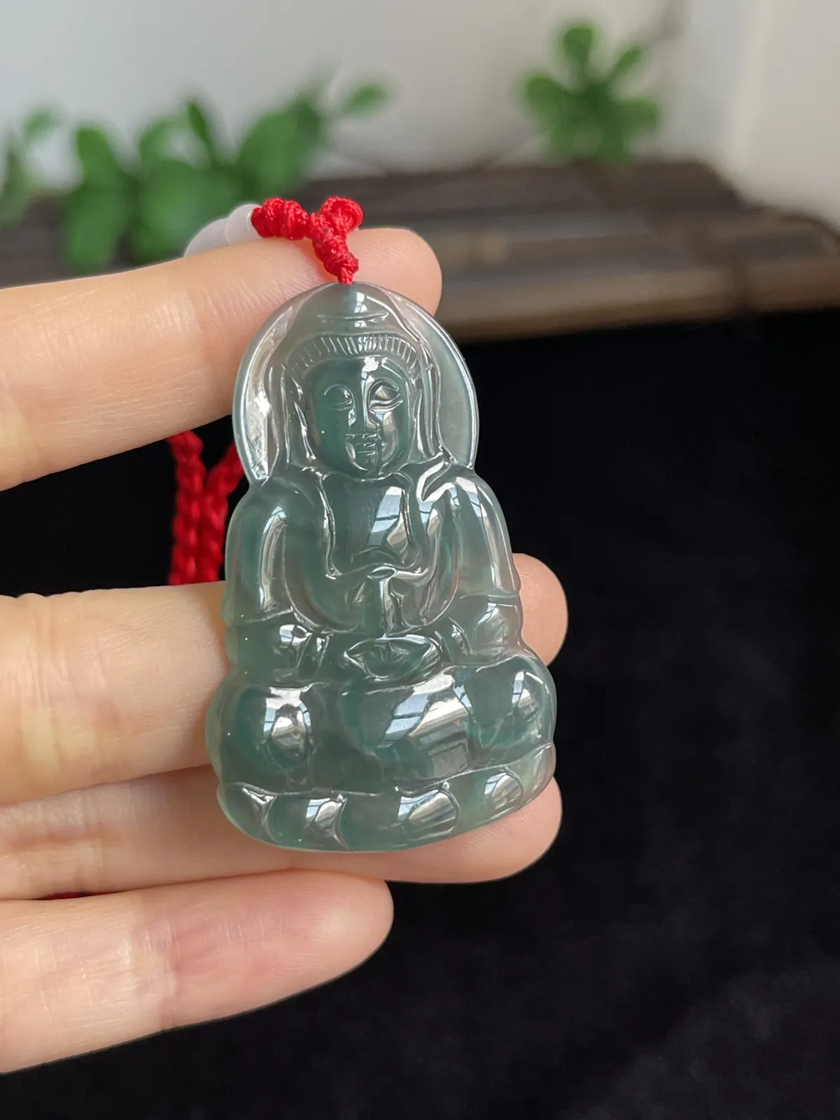 冰种蓝色蓝水，观音吊坠，翡翠吊坠