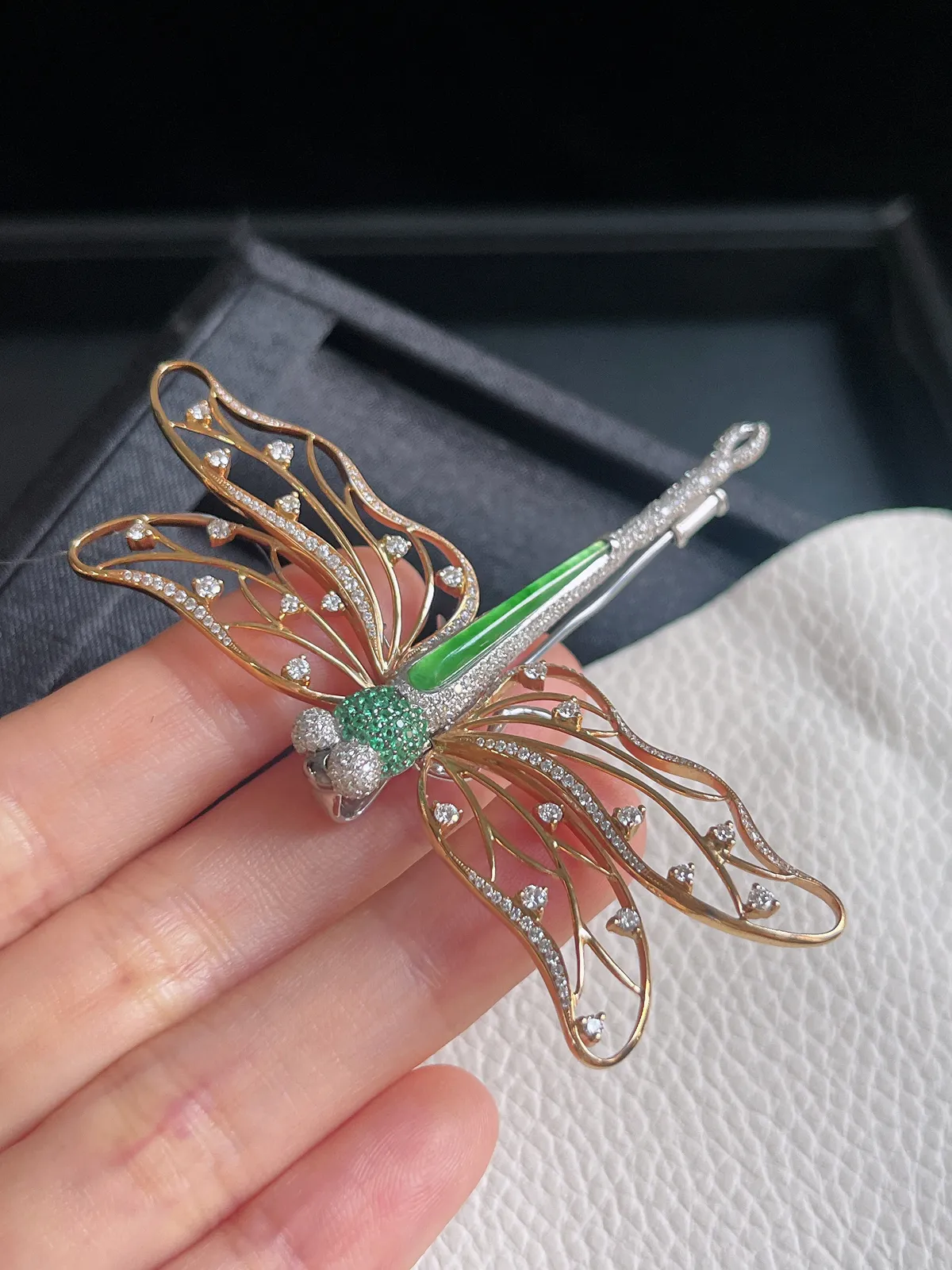 18k金翡翠蜻蜓胸针