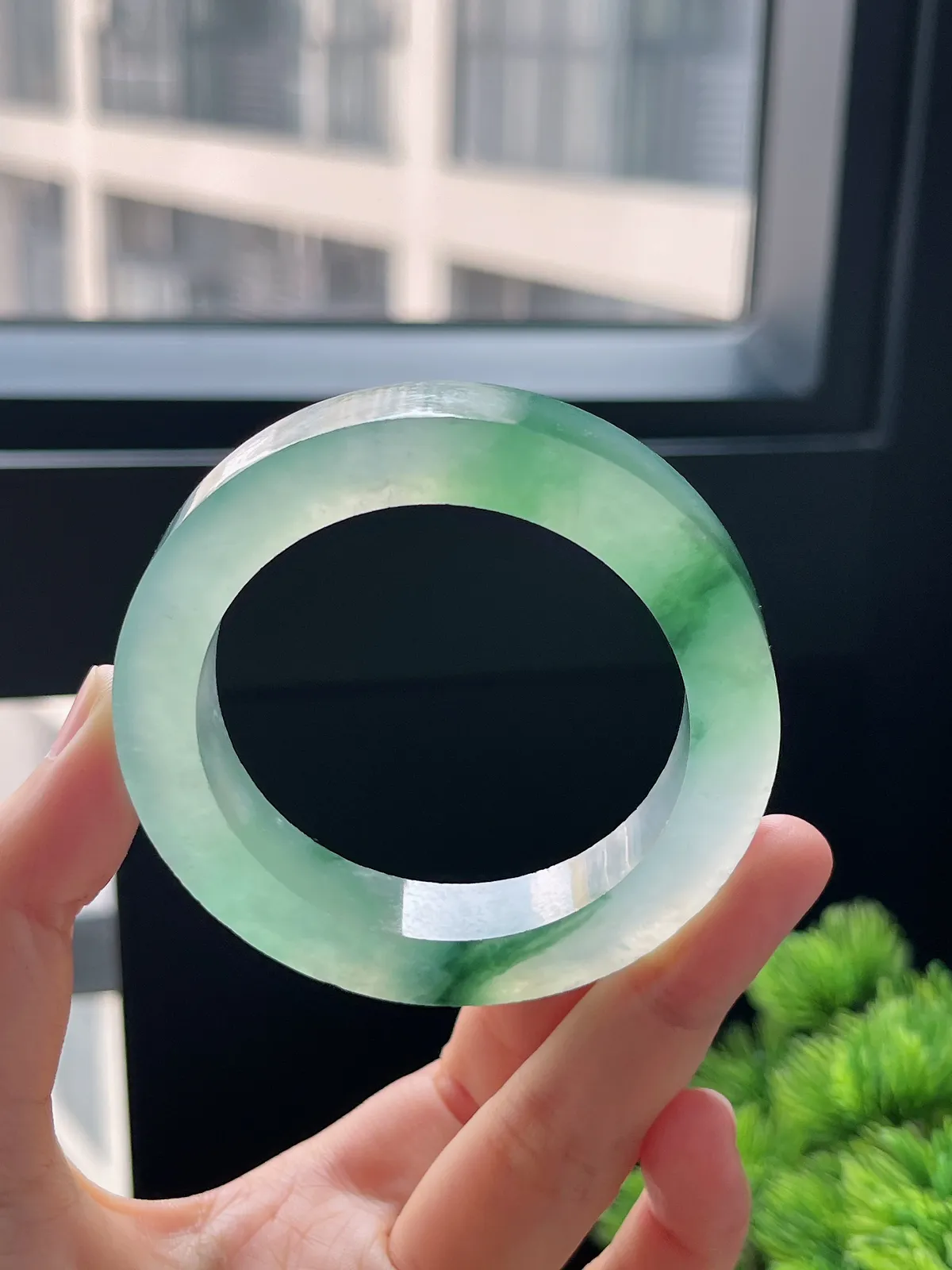 翡翠冰种飘花毛坯，⭕️正圈最大做52，最小做50.5