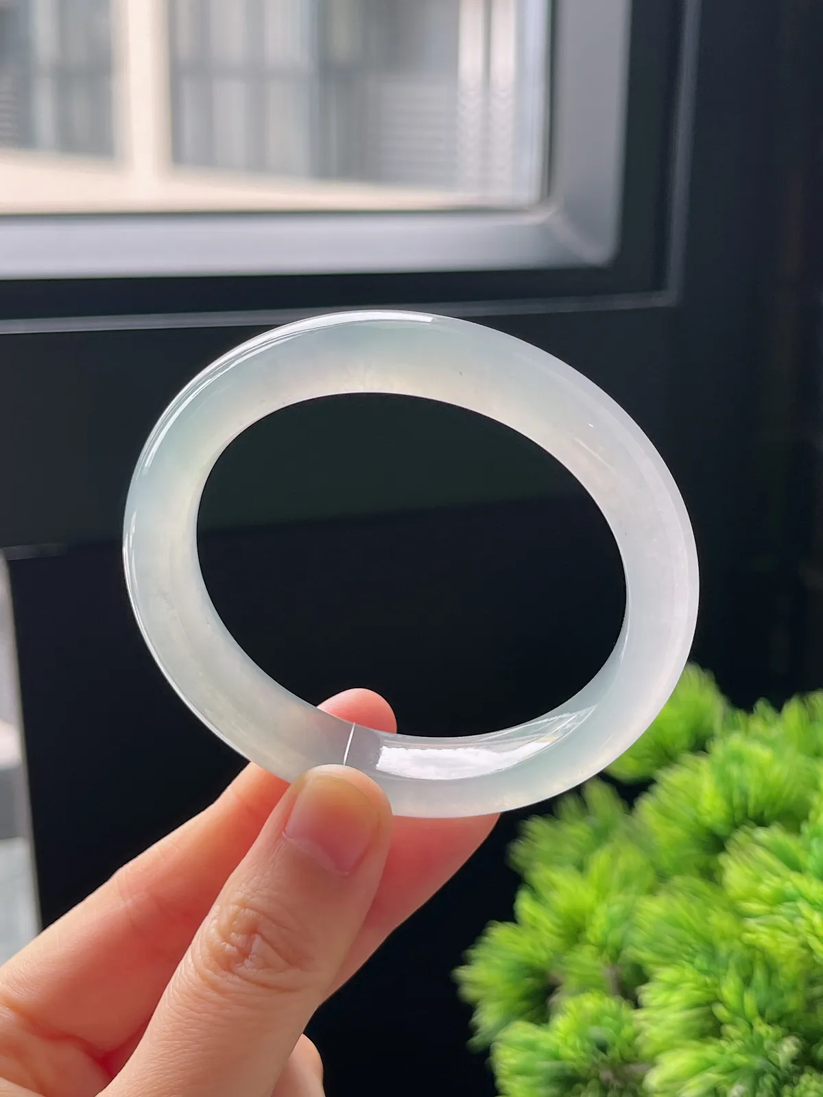 贵妃镯54.6圈口，翡翠冰种白色手镯