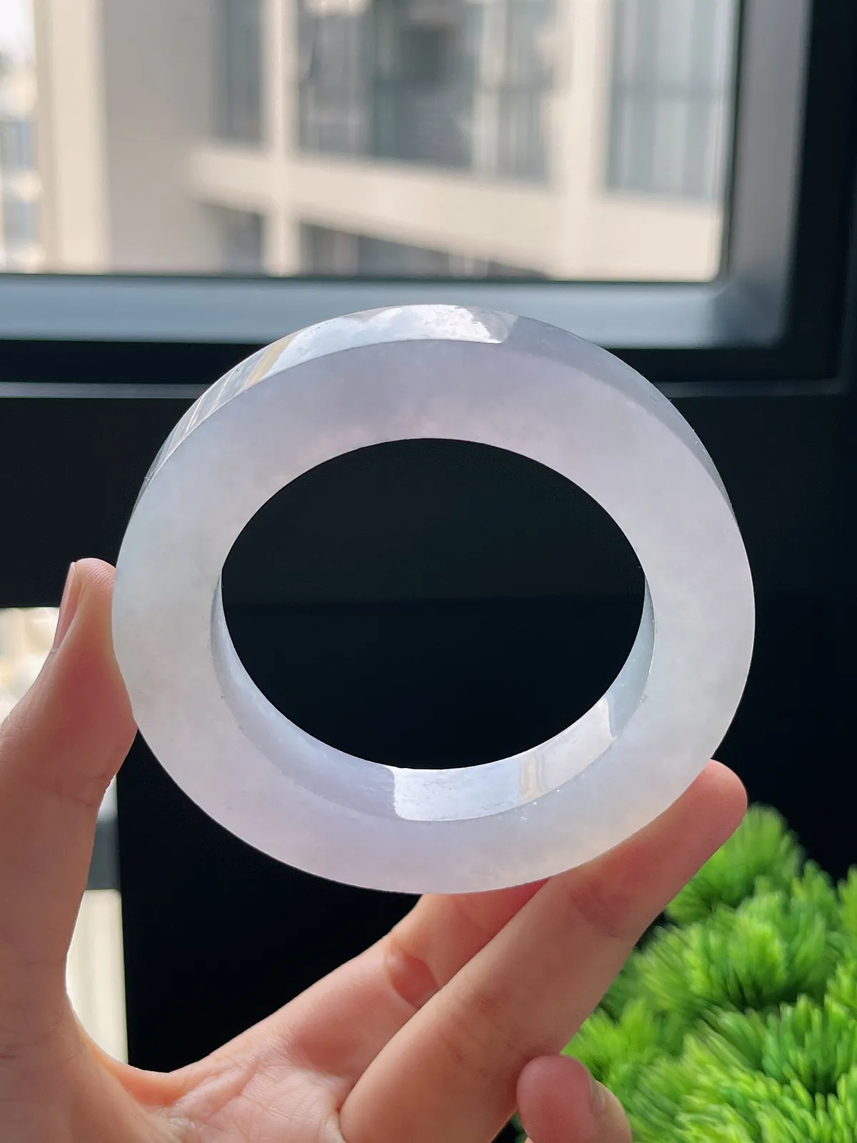 翡翠冰糯种白色毛坯，⭕️正圈最大做59，圆条最大做55；最小做51.8