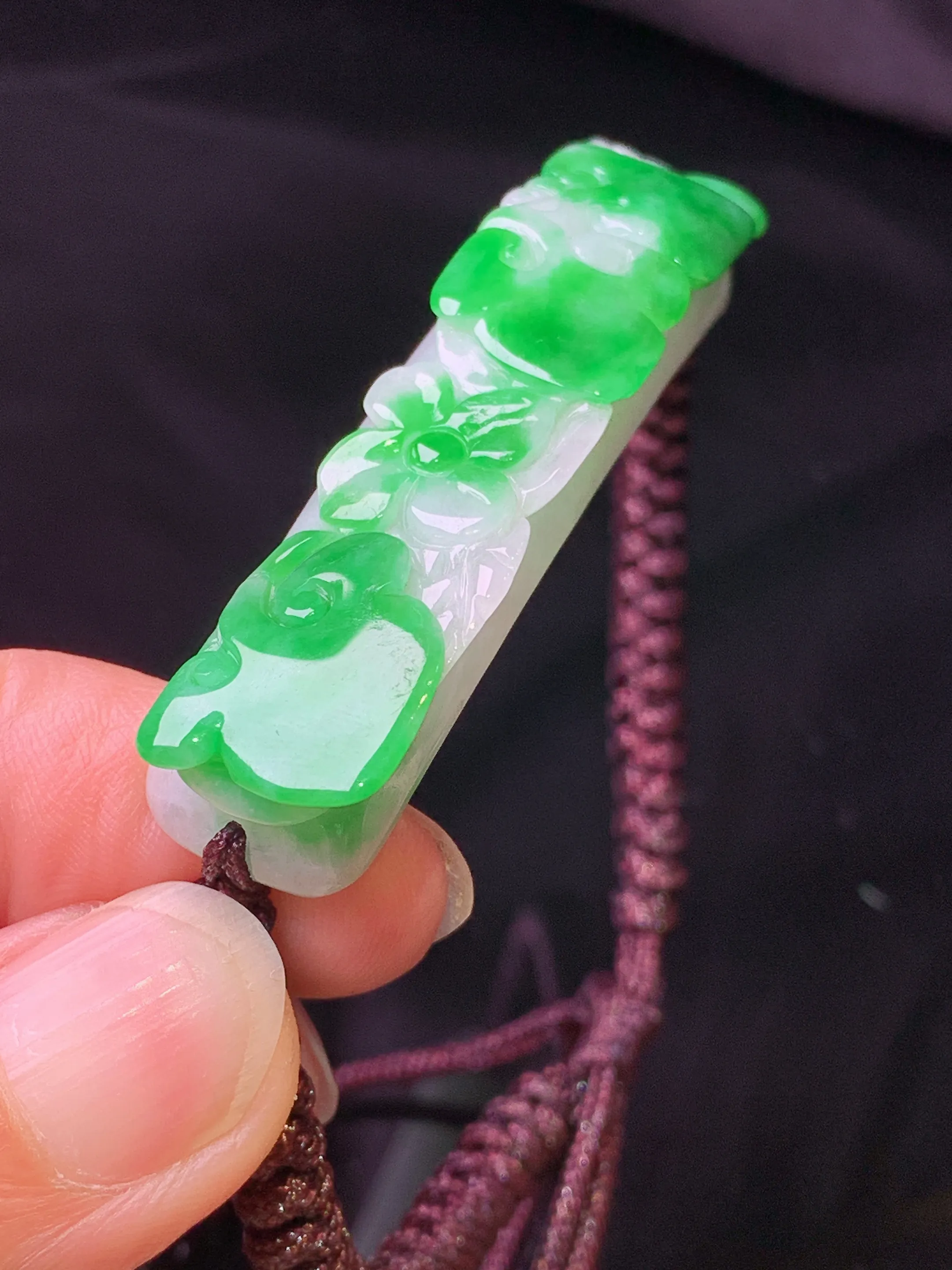 翠绿如意手牌手链 玉质细腻 色泽清新艳丽 整体尺寸53.3*11.3*7