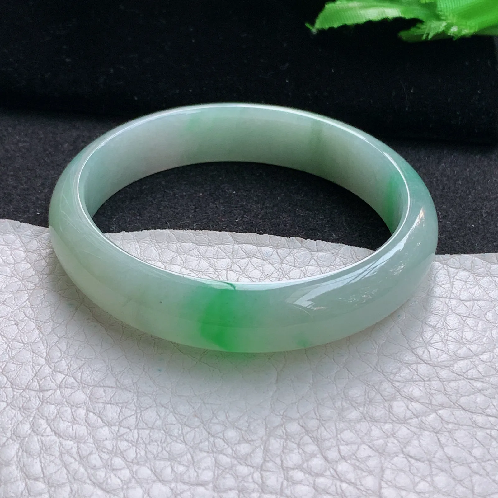 nr实拍54*12*7平安镯 缅甸翡翠a货玉手镯胶感飘绿秀气宽边玉手环