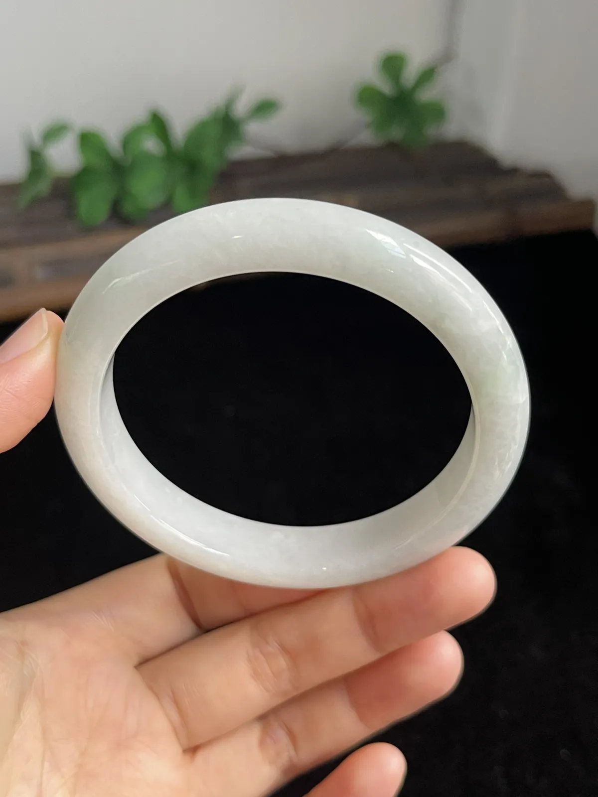 正圈57.5圈口，冰糯种白月光翡翠手镯