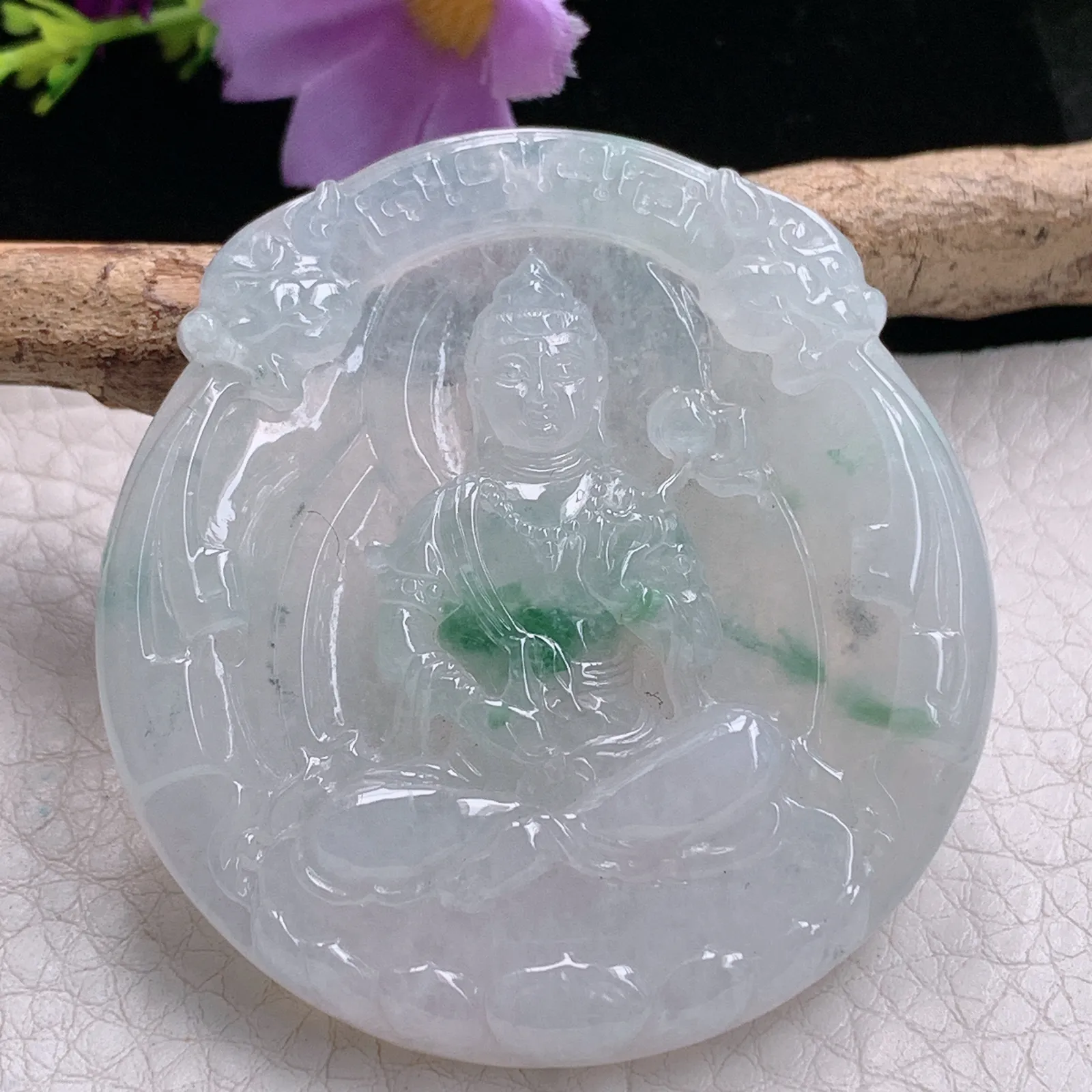 ws实拍53.4*50.8*7缅甸翡翠精雕清新飘花持莲观音 玉观音玉吊坠 玉挂件