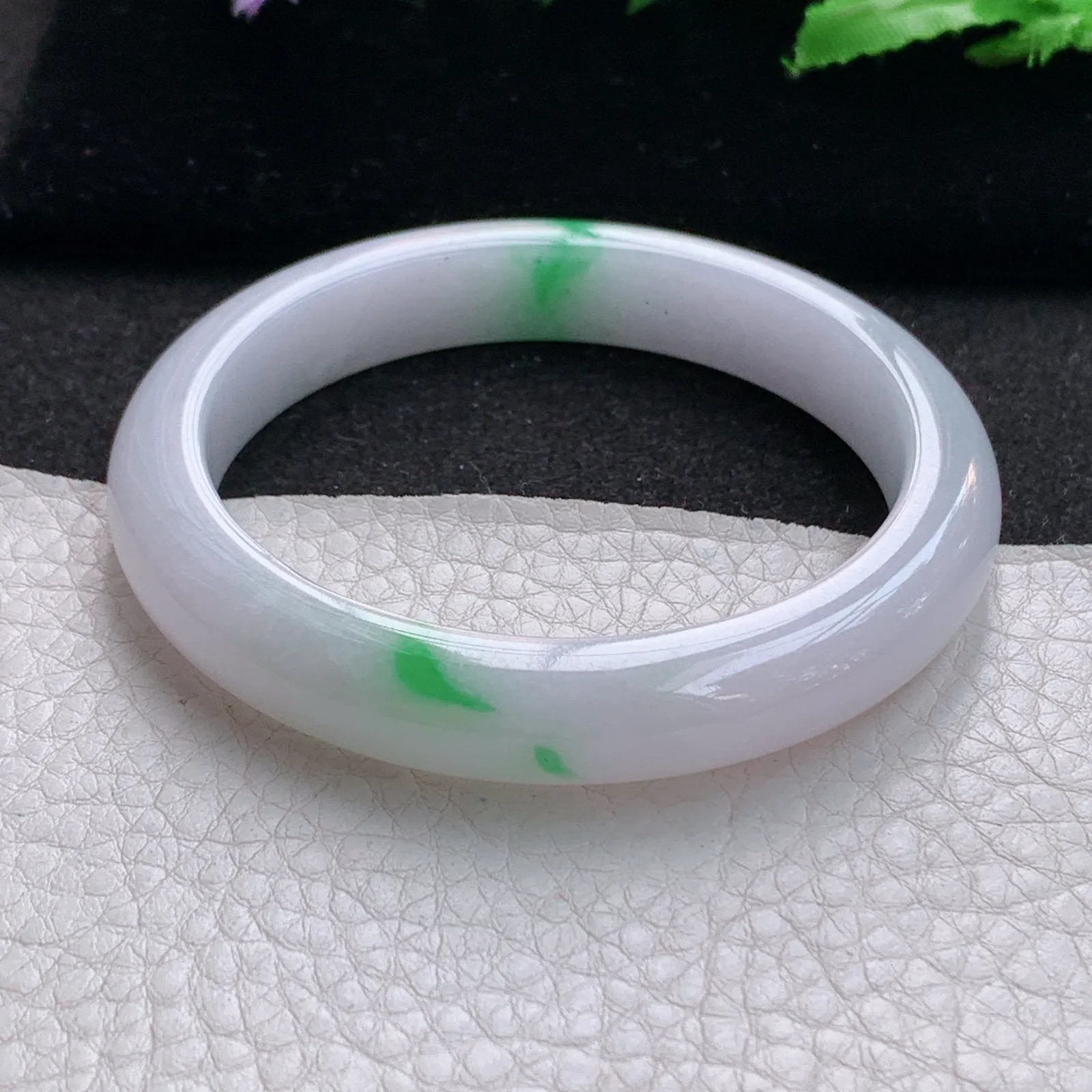 ss实拍56*10.7*8.2平安镯 缅甸翡翠a货玉手镯飘绿清爽宽边玉手环