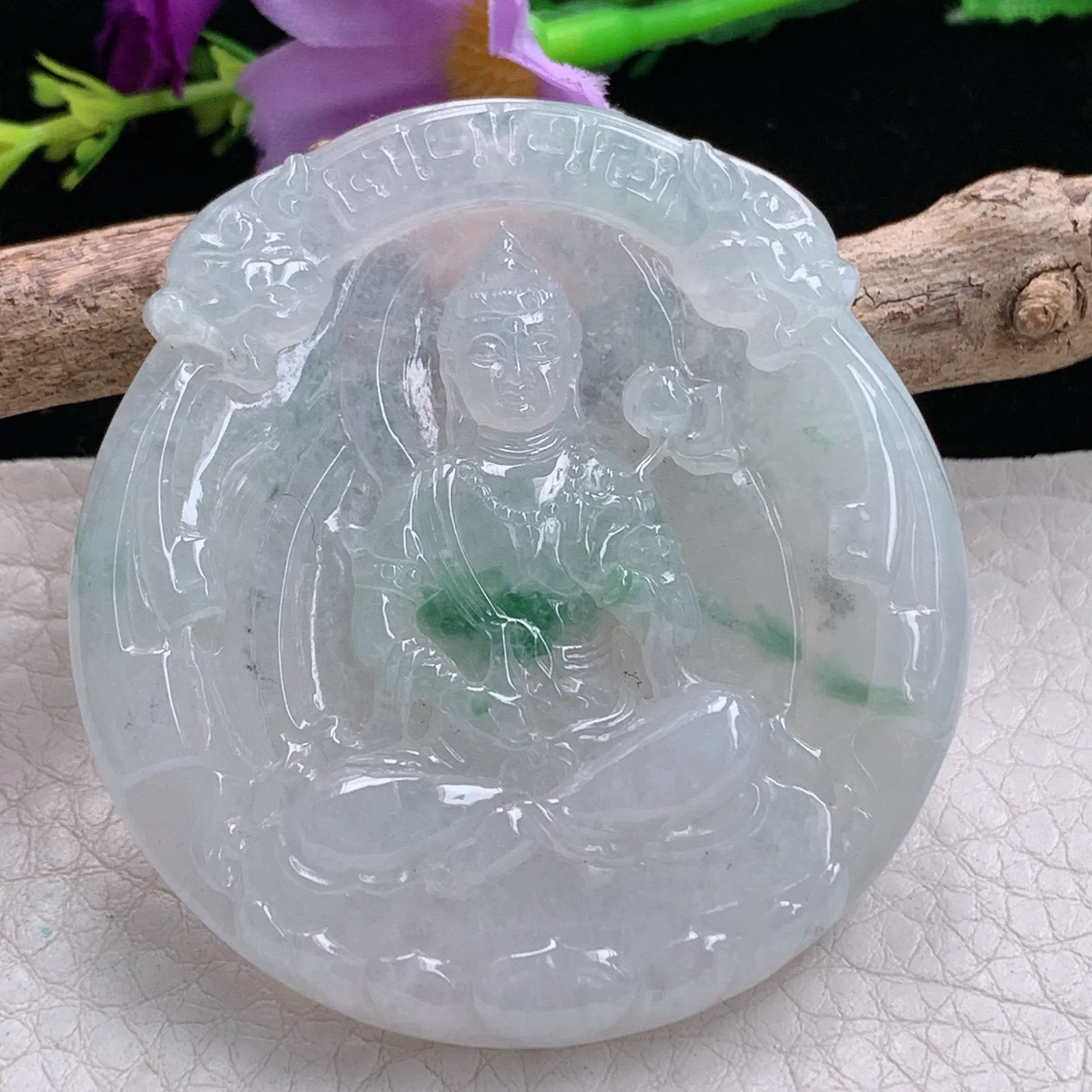 ws实拍53.4*50.8*7缅甸翡翠精雕清新飘花持莲观音 玉观音玉吊坠 玉挂件