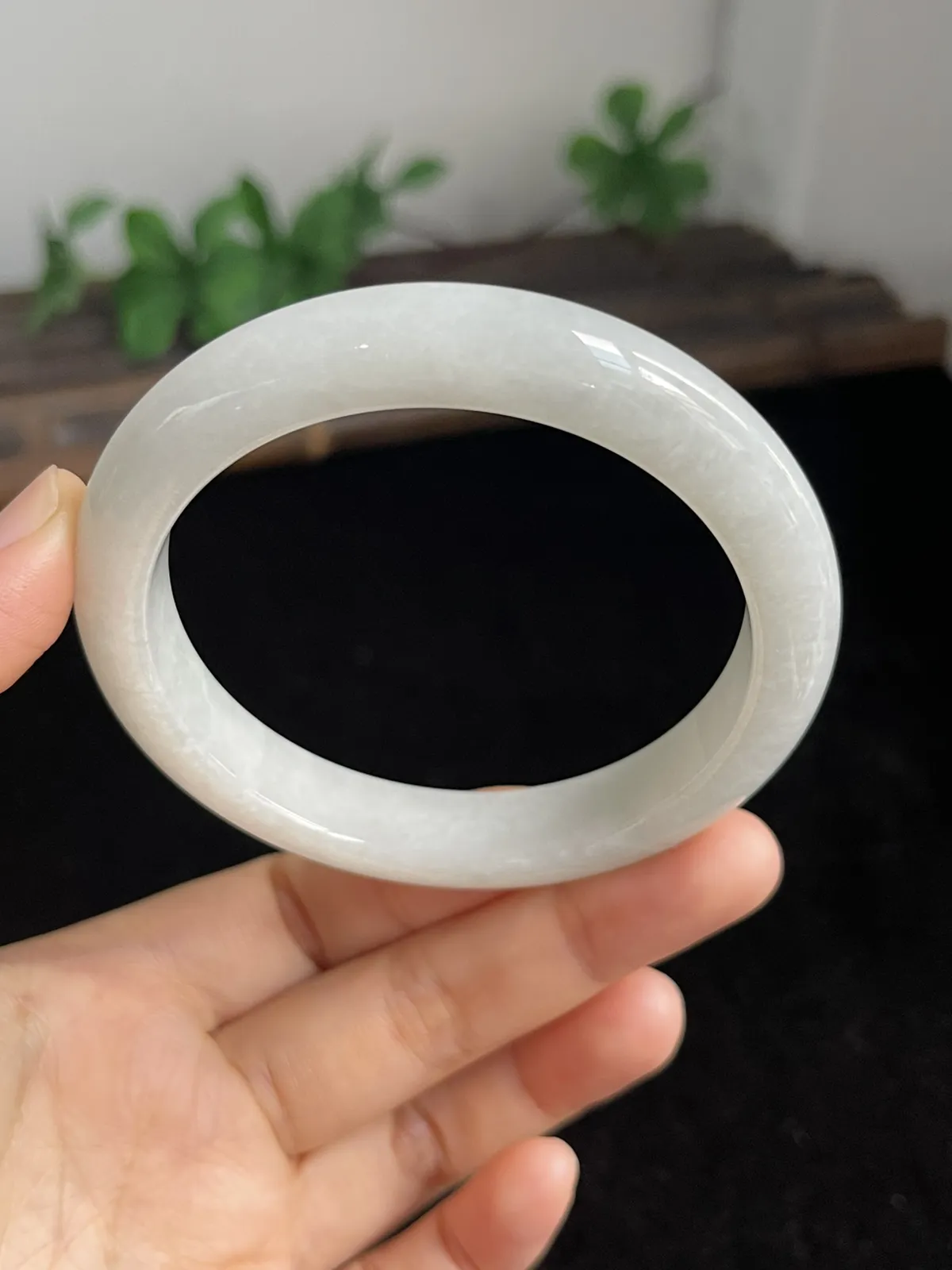 正圈57.5圈口，冰糯种白月光翡翠手镯