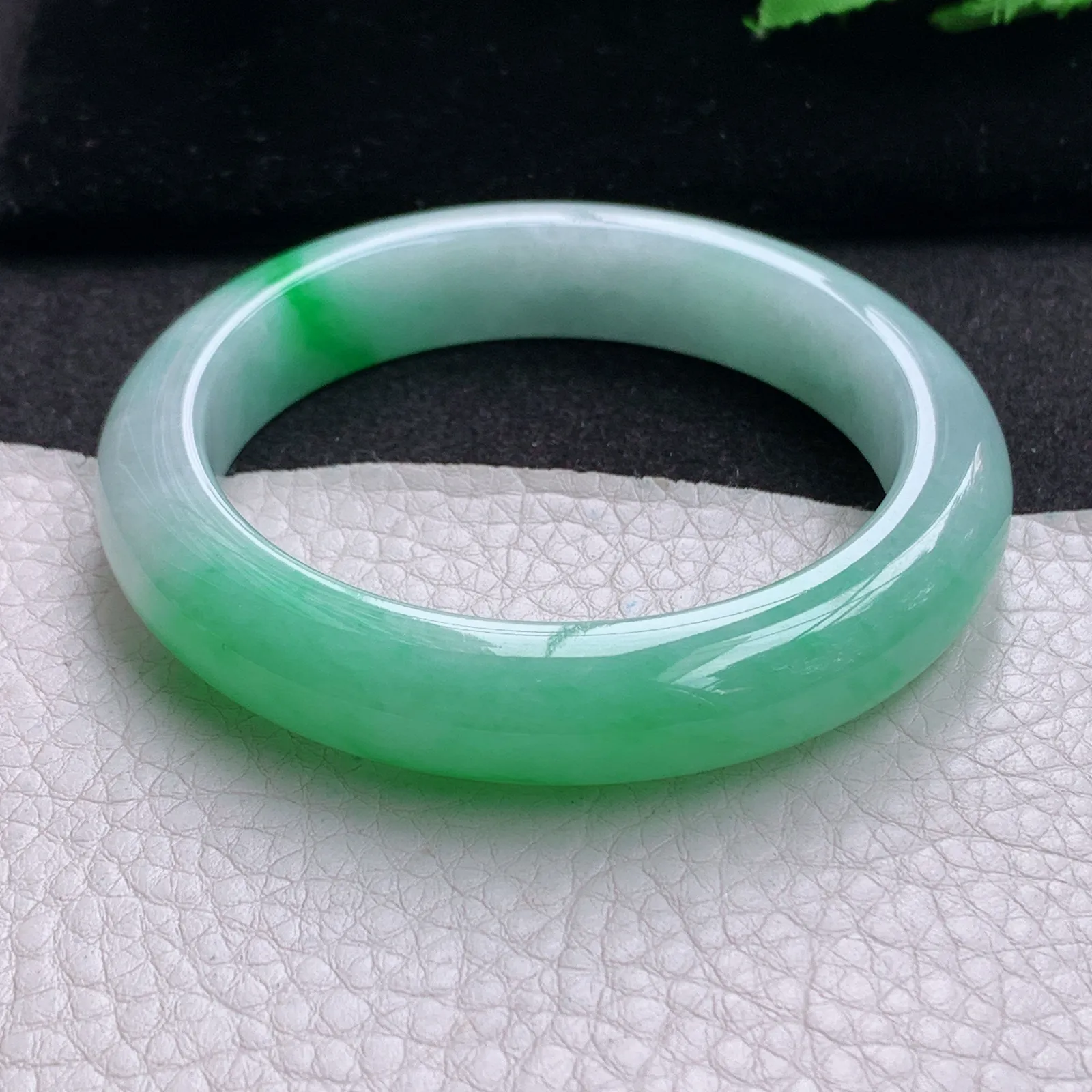 xo实拍55.5*12*9平安镯 缅甸翡翠a货玉手镯冰绿宽边玉手环