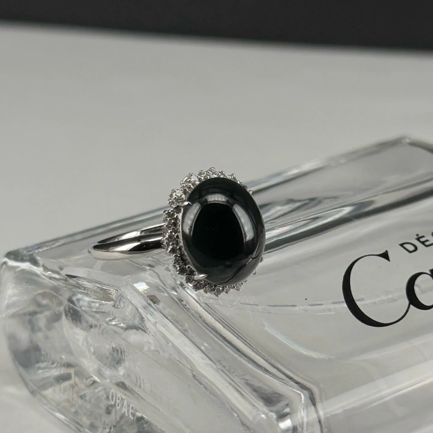 精品满钻豪镶墨翠蛋面女戒 种好色正 黑度极好 打灯通透 油性十足 尺寸12.8