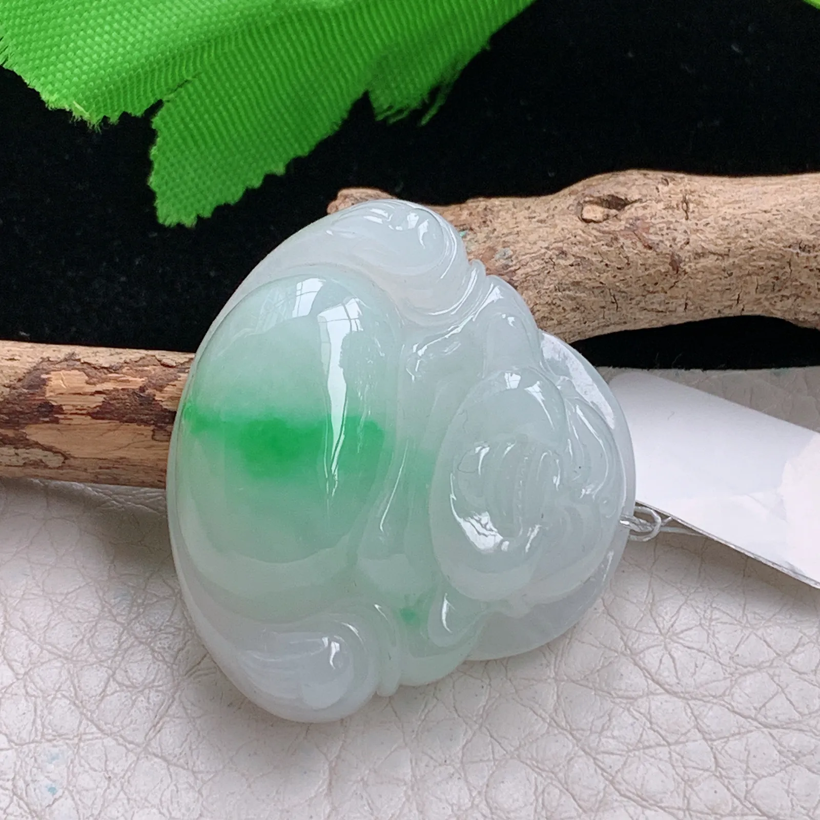 qxm实拍32*36*9.9缅甸翡翠精雕冰胶白底青佛公 开心佛玉吊坠 玉挂件