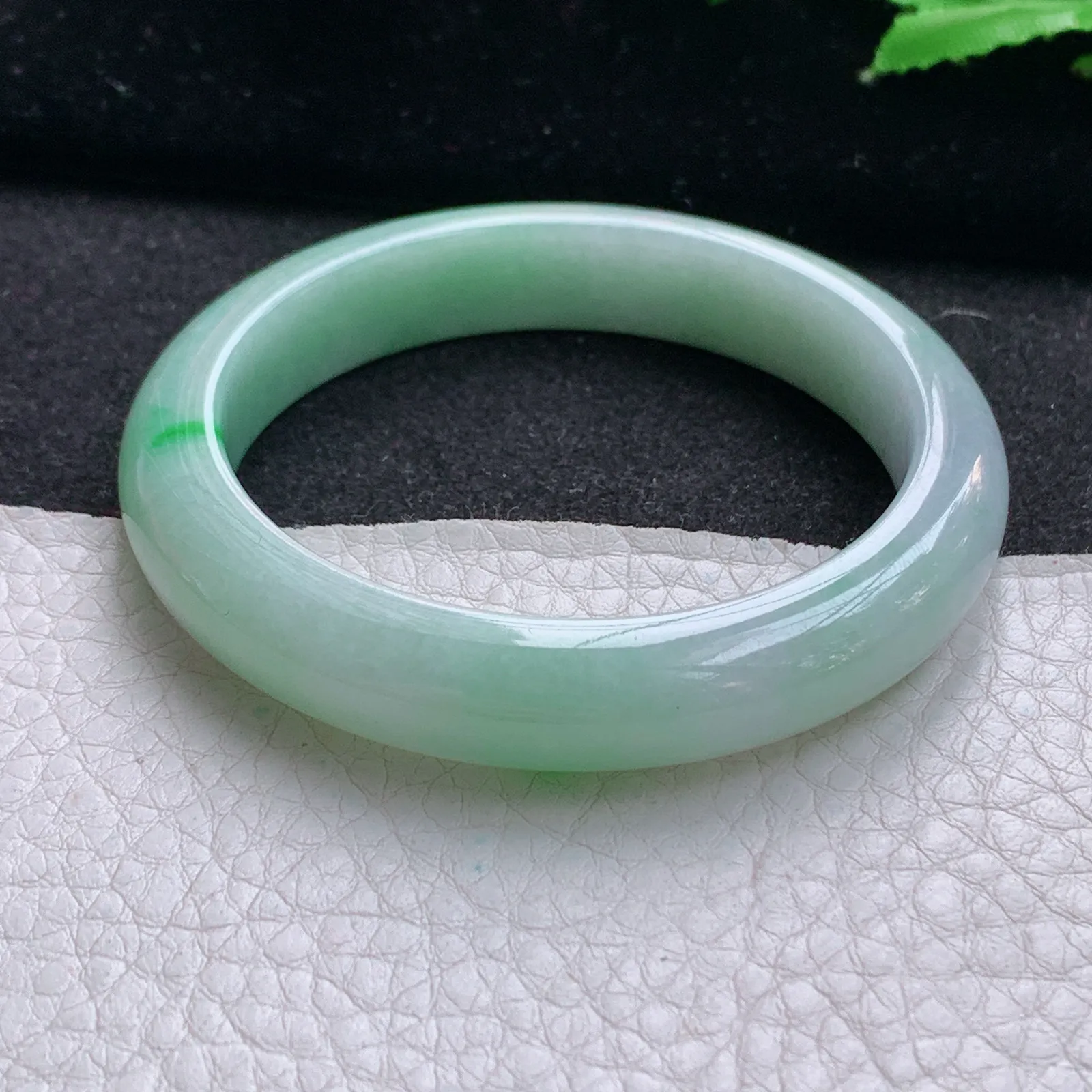 hf小圈口52*10.8*7.8平安镯 缅甸翡翠a货玉手镯秀气春带彩宽边玉手环