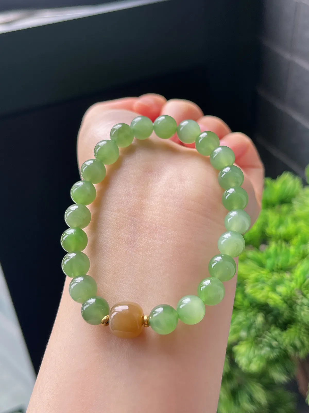 18K和田玉碧玉配隔珠手串8mm