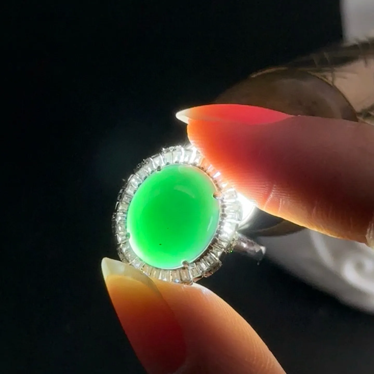 精品满钻豪镶墨翠蛋面女戒 种好色正 黑度极好 打灯通透 油性十足 尺寸13