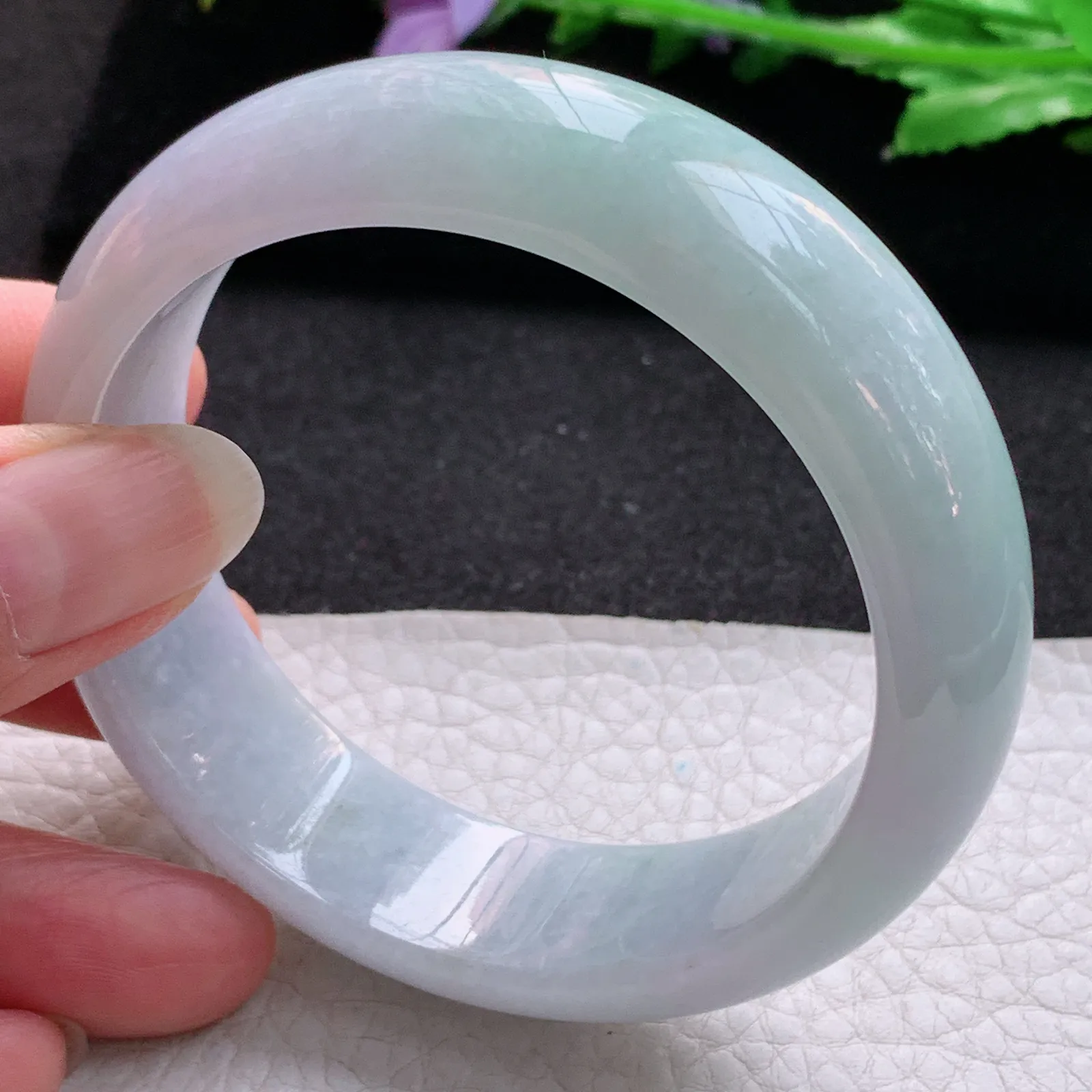 ee实拍58*18*8.2轮胎镯 缅甸翡翠a货玉手镯胶感飘绿宽边玉手环