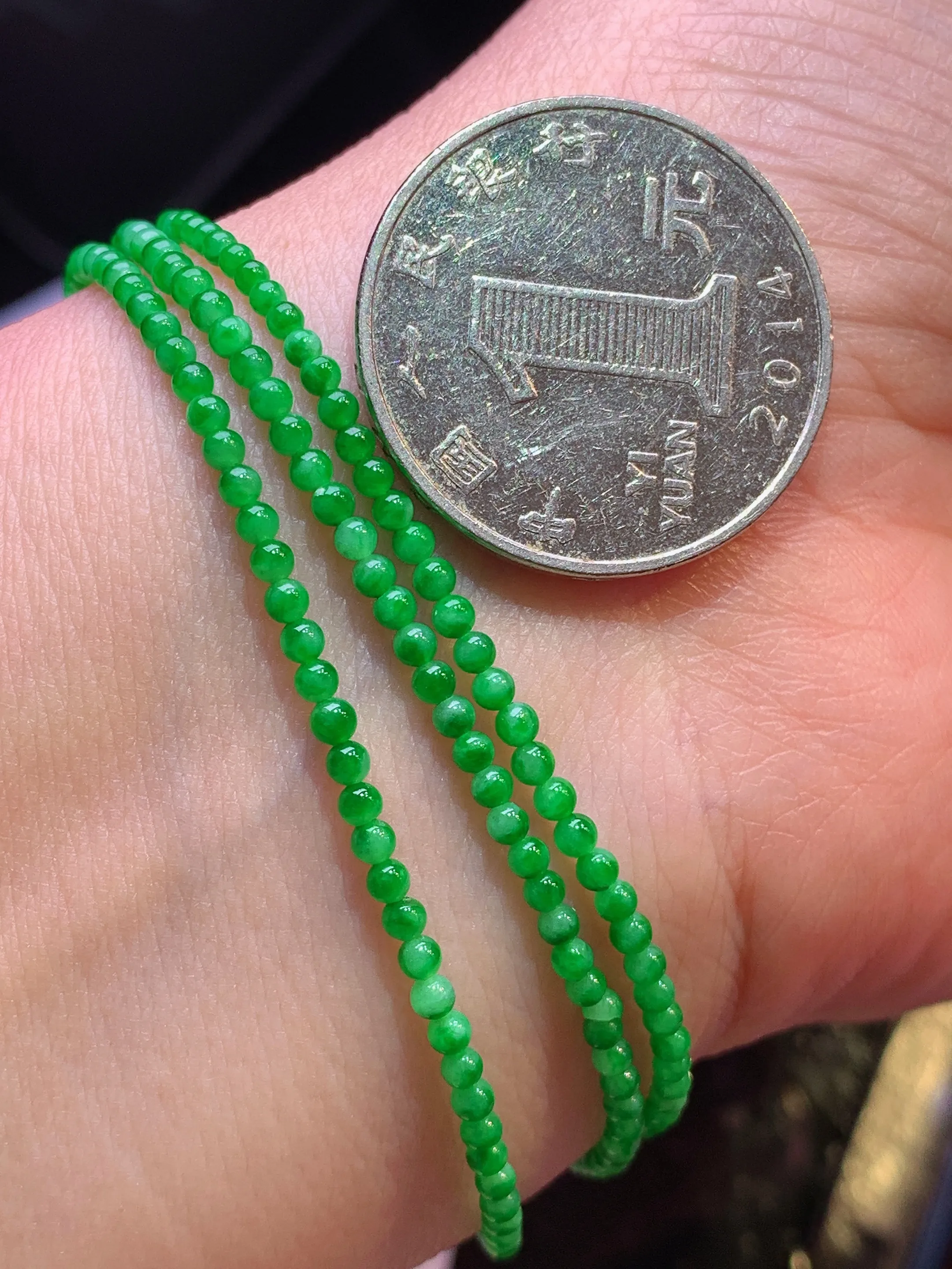 满绿小米珠手链 玉质细腻 色泽清新艳丽 整体尺寸2