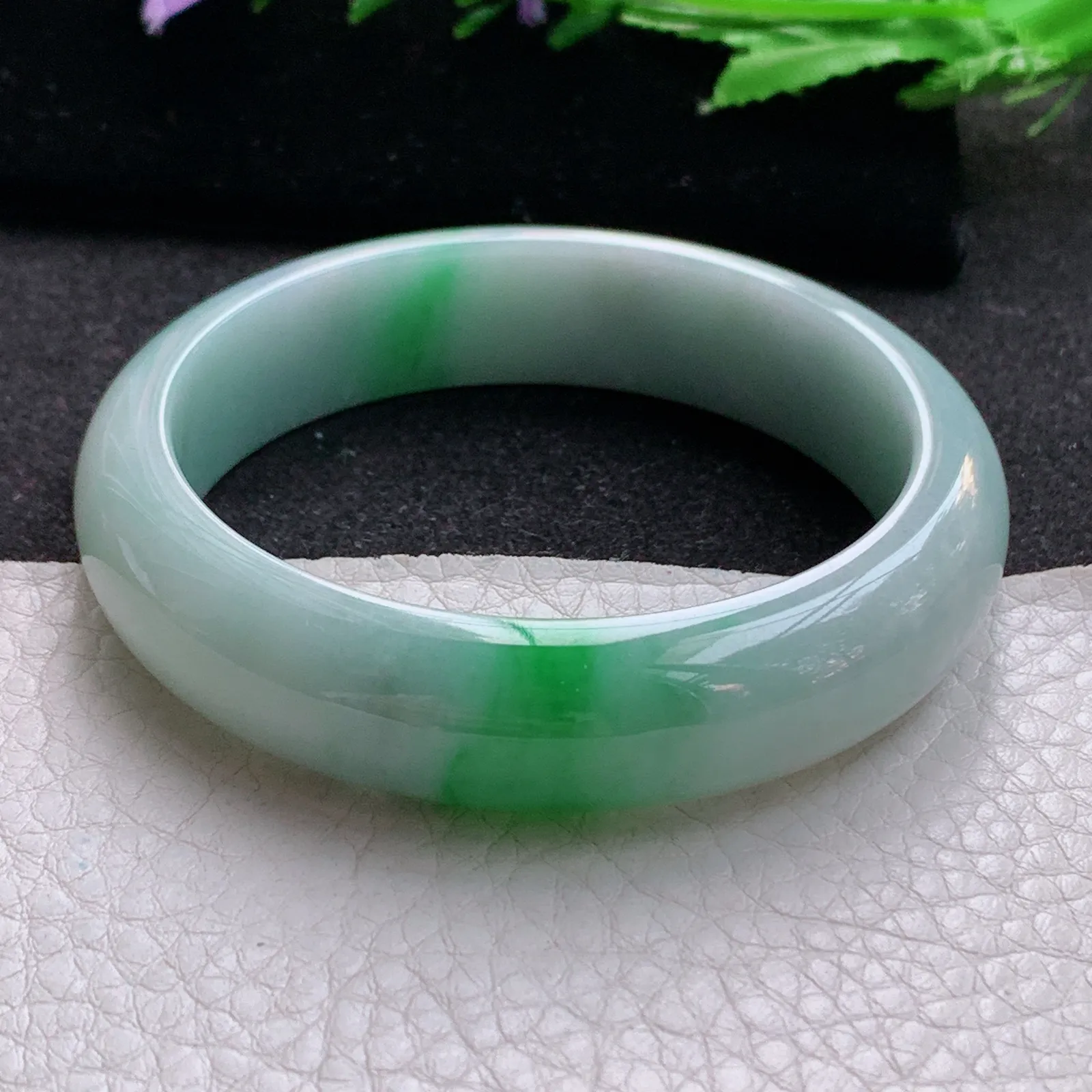 ss实拍56*14.3*7.8平安镯 缅甸翡翠a货玉手镯飘绿宽边玉手环