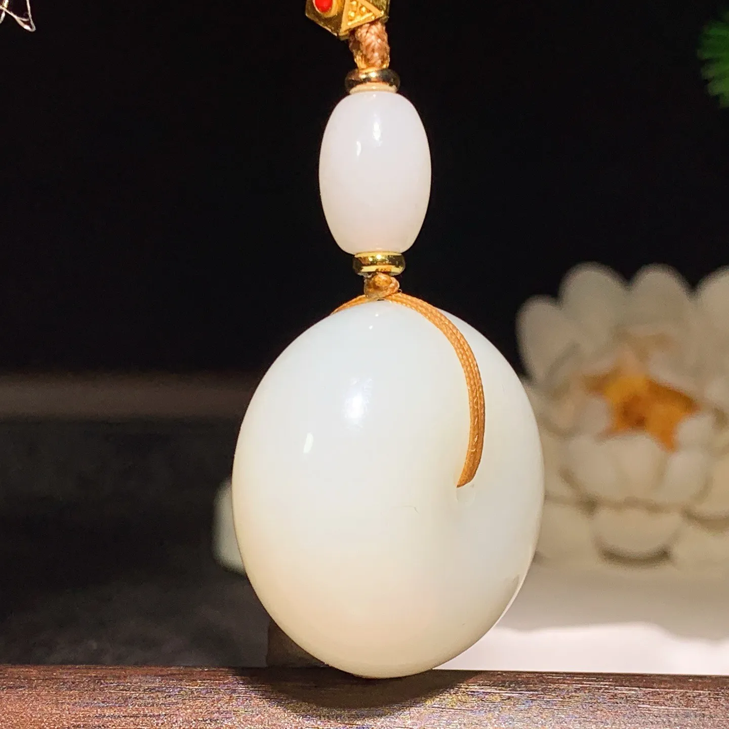 新疆和田玉白玉羊脂白平安扣挂件 胖平安扣挂件 尺寸32/18重40克 玉质细腻油润。手推出油。佩高端