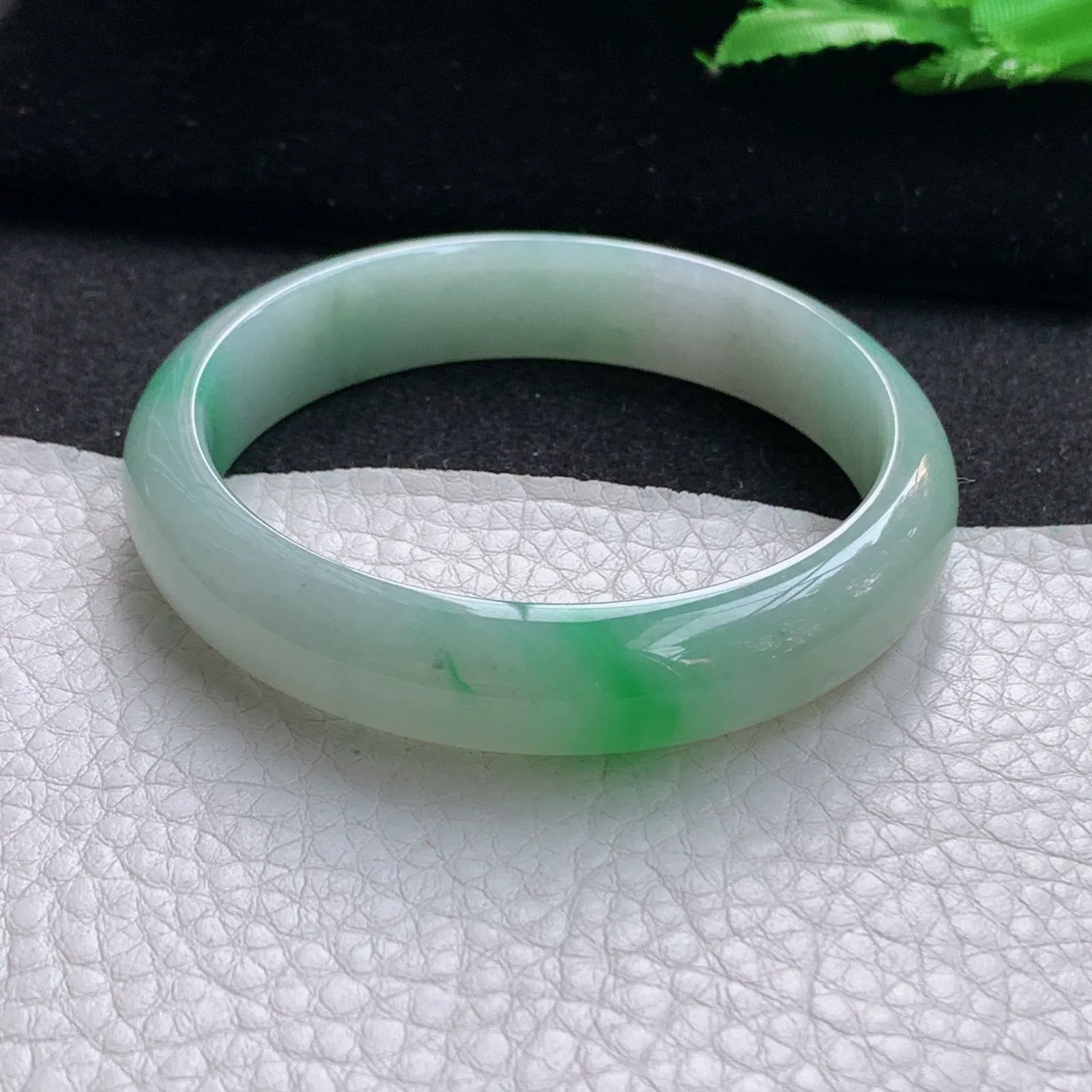 nr实拍54*12*7平安镯 缅甸翡翠a货玉手镯胶感飘绿秀气宽边玉手环