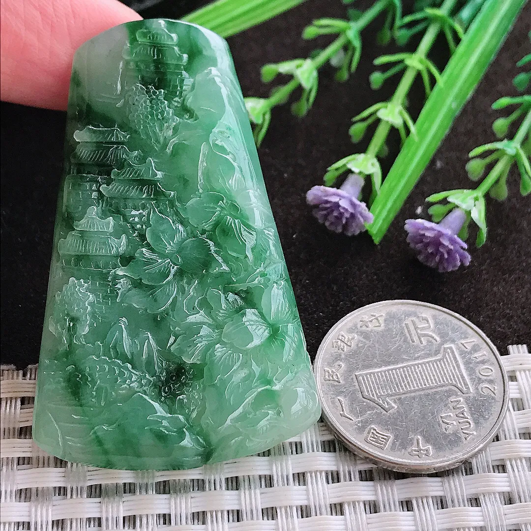 实拍A货翡翠55.5/34.8/6.3老坑精美满绿飘花山水牌吊坠翡翠玉牌挂件