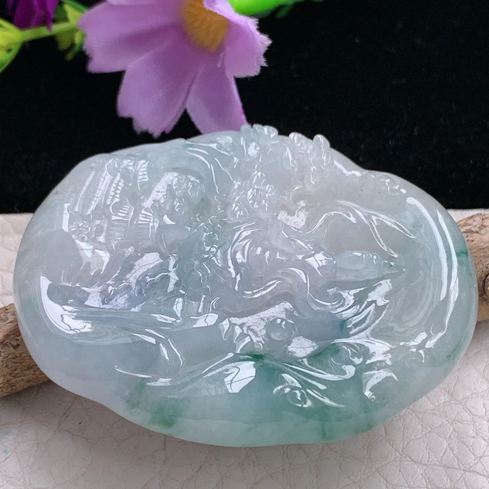 ws实拍52.5*41.8*7.7缅甸翡翠精雕清新飘花山水无相观音玉吊坠 玉挂件