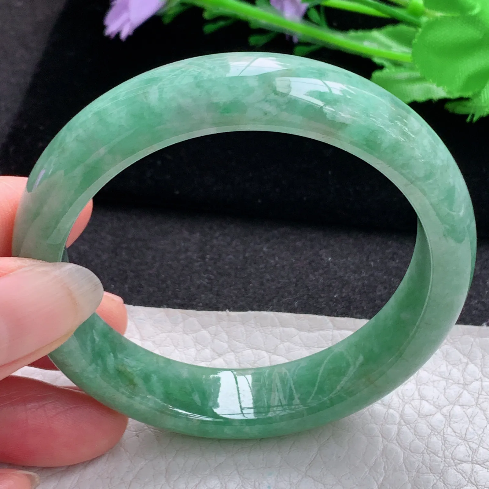 js实拍56*12.6*8平安镯 缅甸翡翠a货玉手镯胶感满绿宽边玉手环