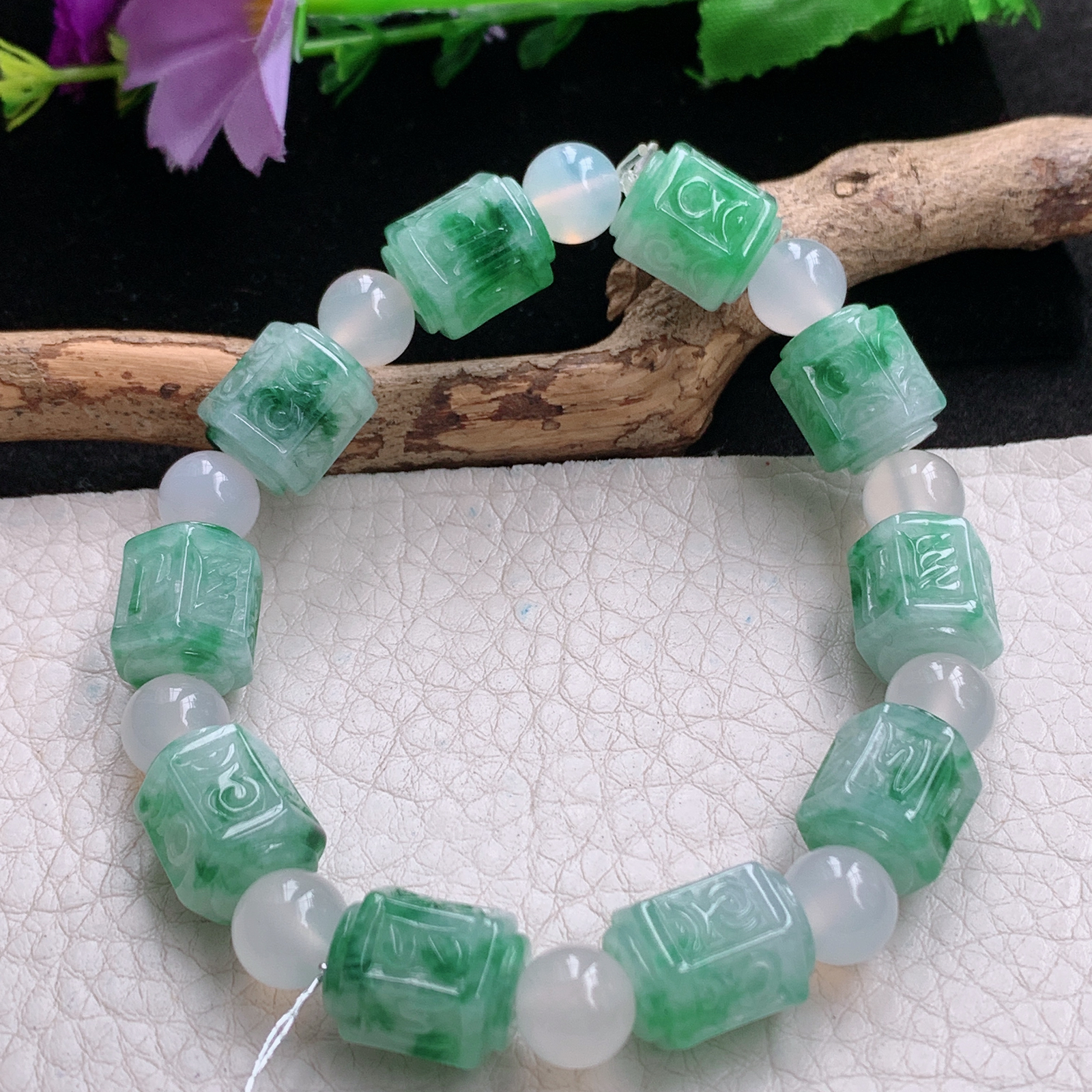 qxm实拍12.5*10.3缅甸翡翠精雕冰飘花清爽六字真言 六六顺玉手链 玉手串