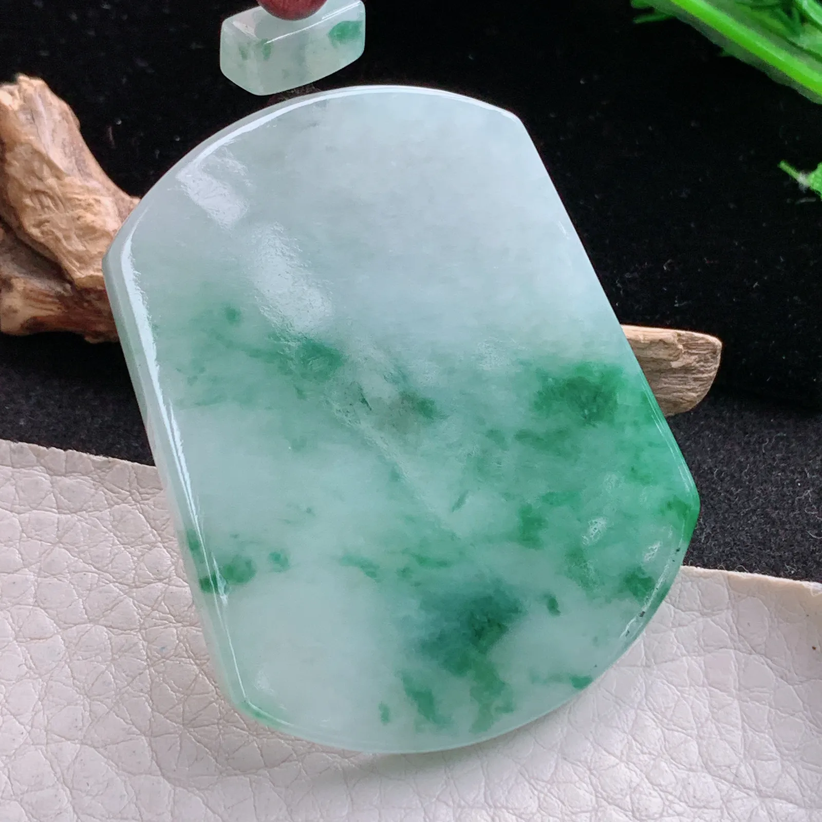 zen自然光54*43*5.8天然缅甸翡翠冰飘绿花平安无事牌 素面牌玉吊坠 玉挂