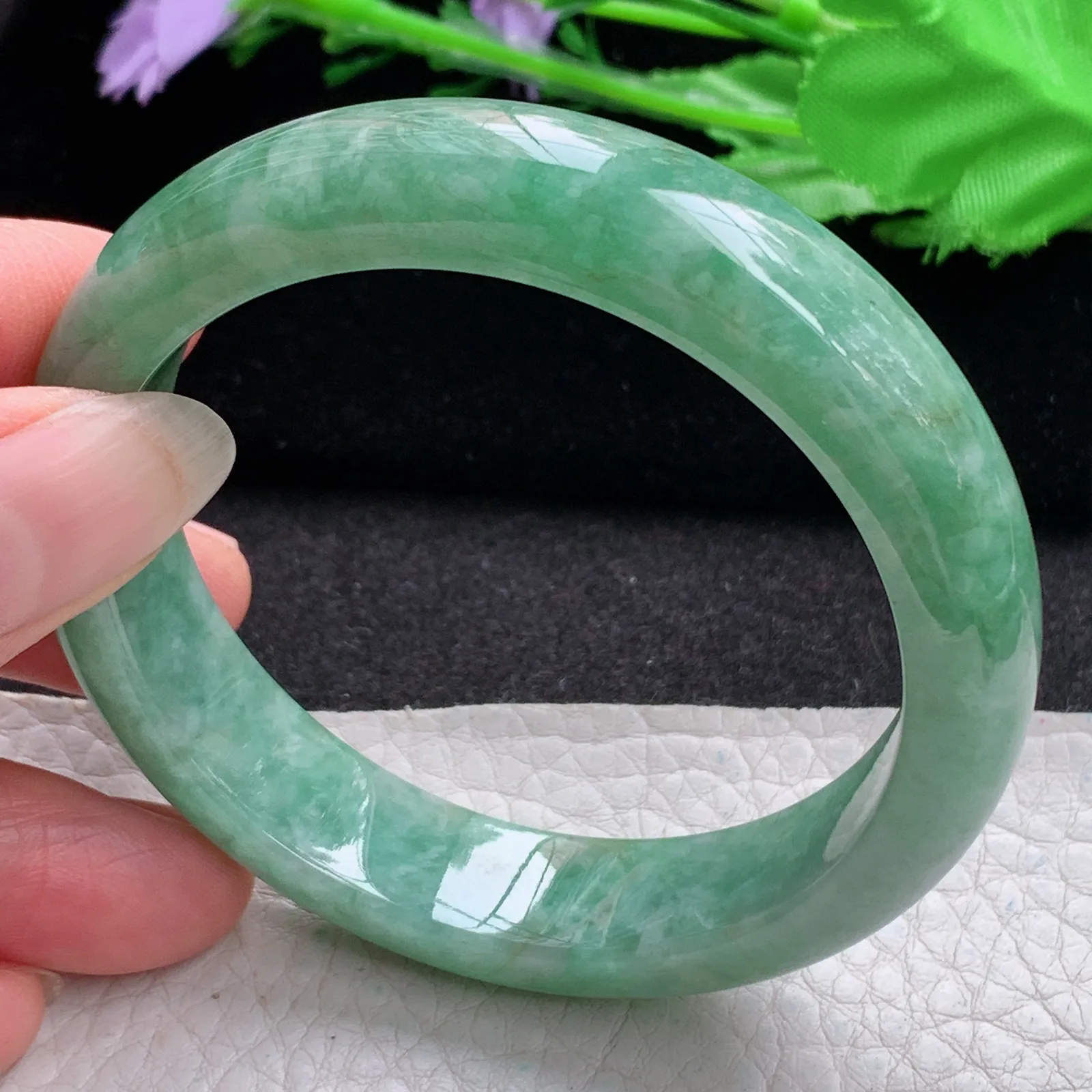 js实拍56*12.6*8平安镯 缅甸翡翠a货玉手镯胶感满绿宽边玉手环